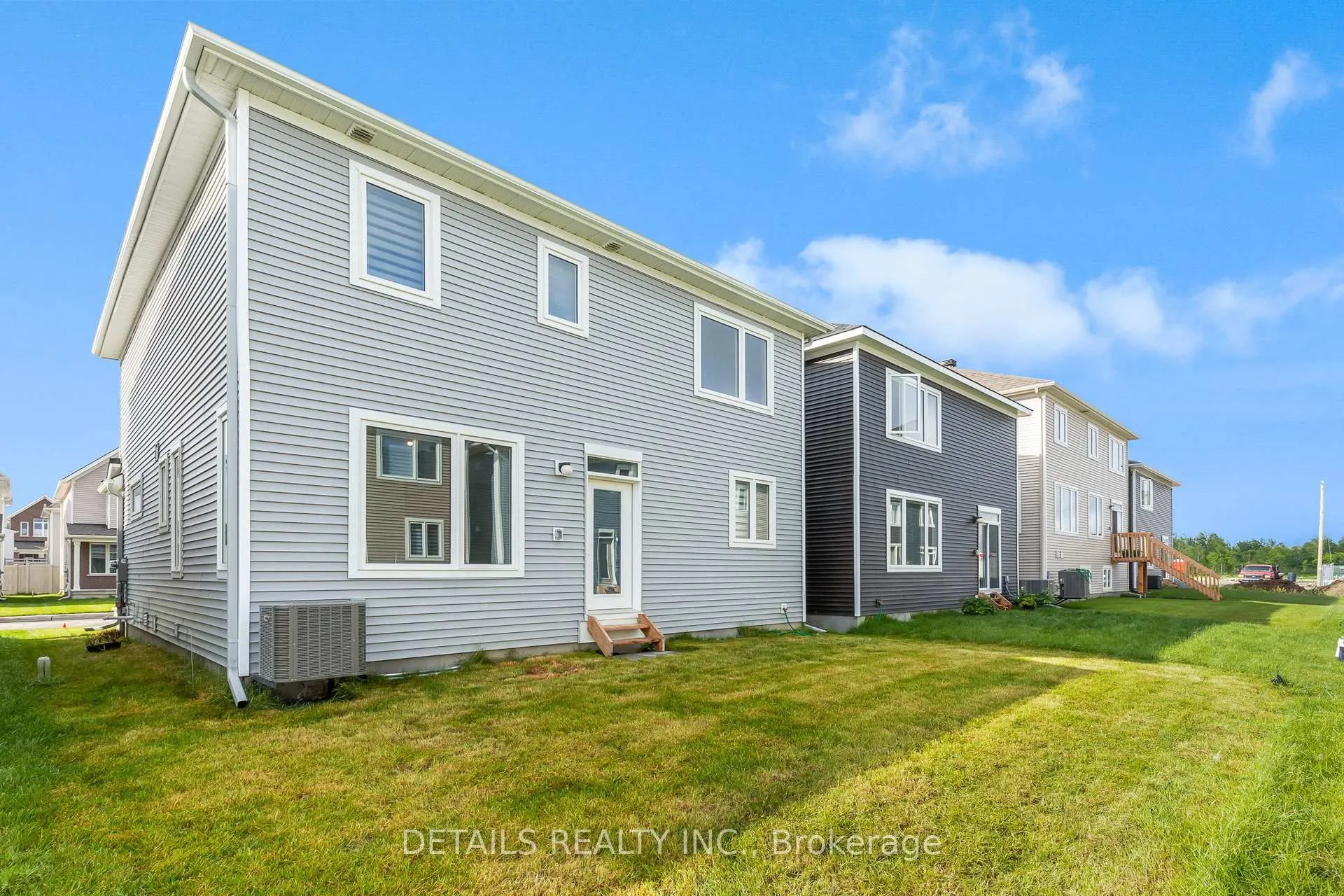 Photo 23 of 708 Vennecy Terrace, Ottawa, Chapel Hill South - Orleans Village — HOMEH