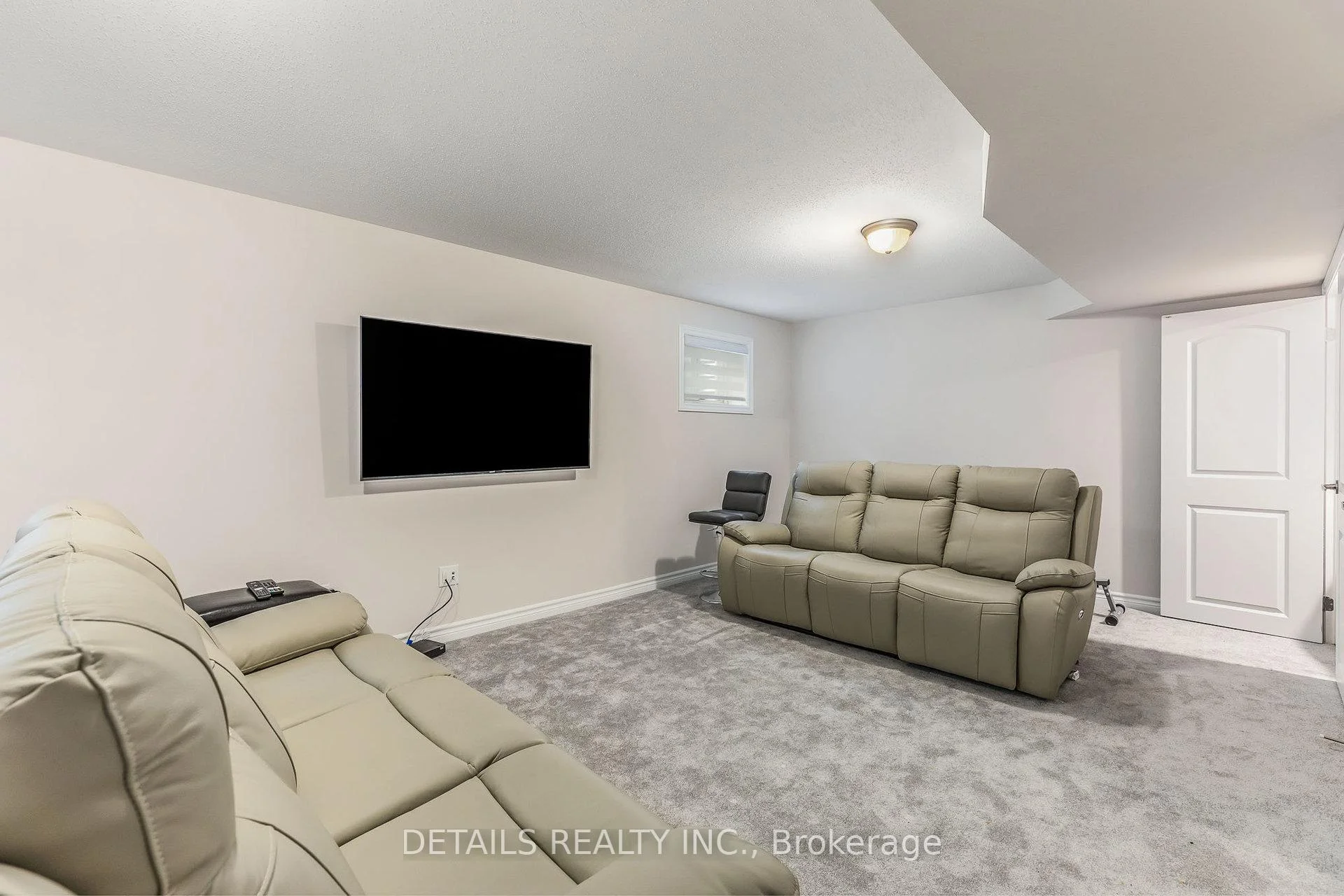 Photo 29 of 708 Vennecy Terrace, Ottawa, Chapel Hill South - Orleans Village — HOMEH
