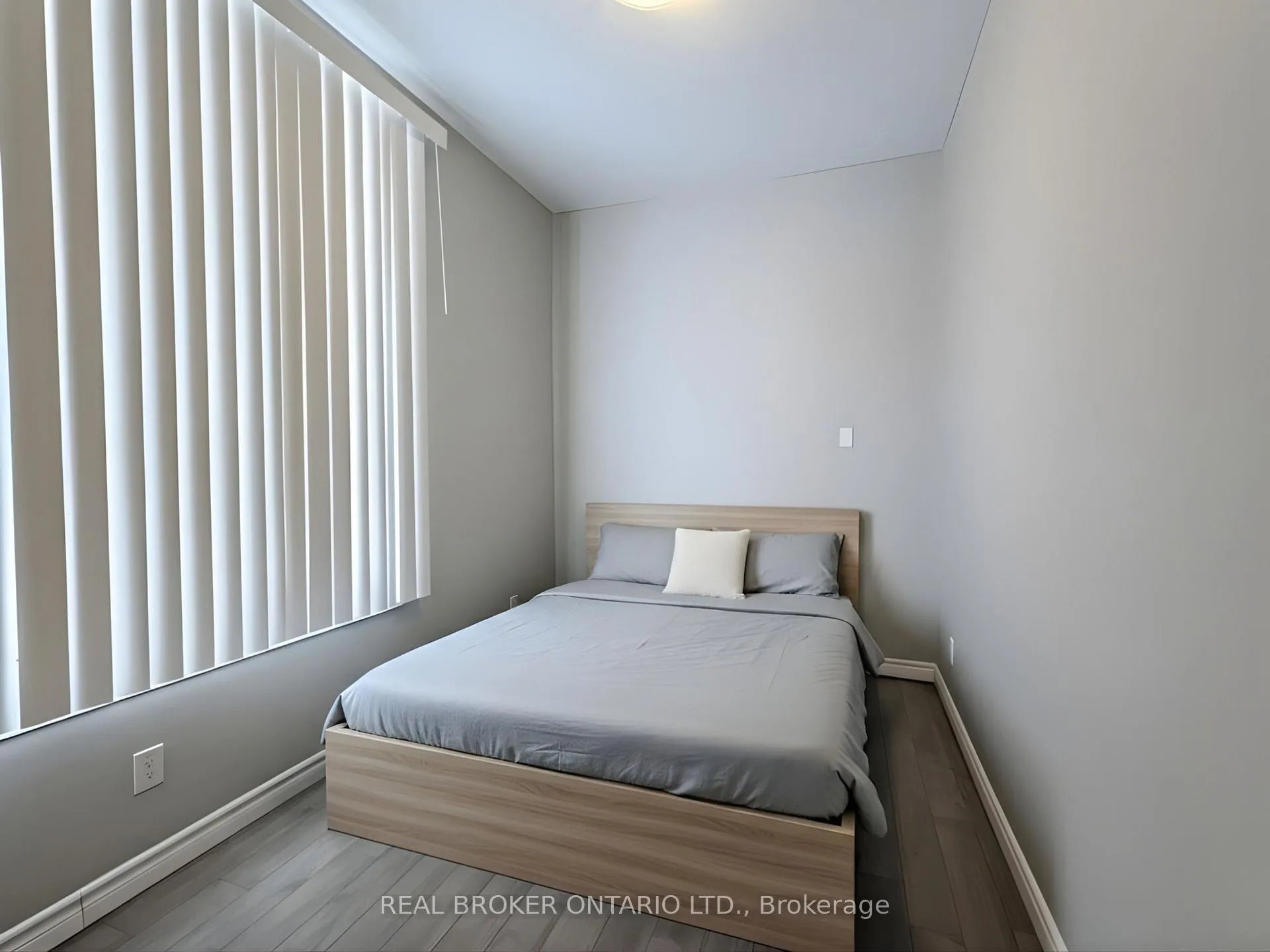Photo 10 of 105 Cheever Street, Hamilton, Industrial Sector — HOMEH