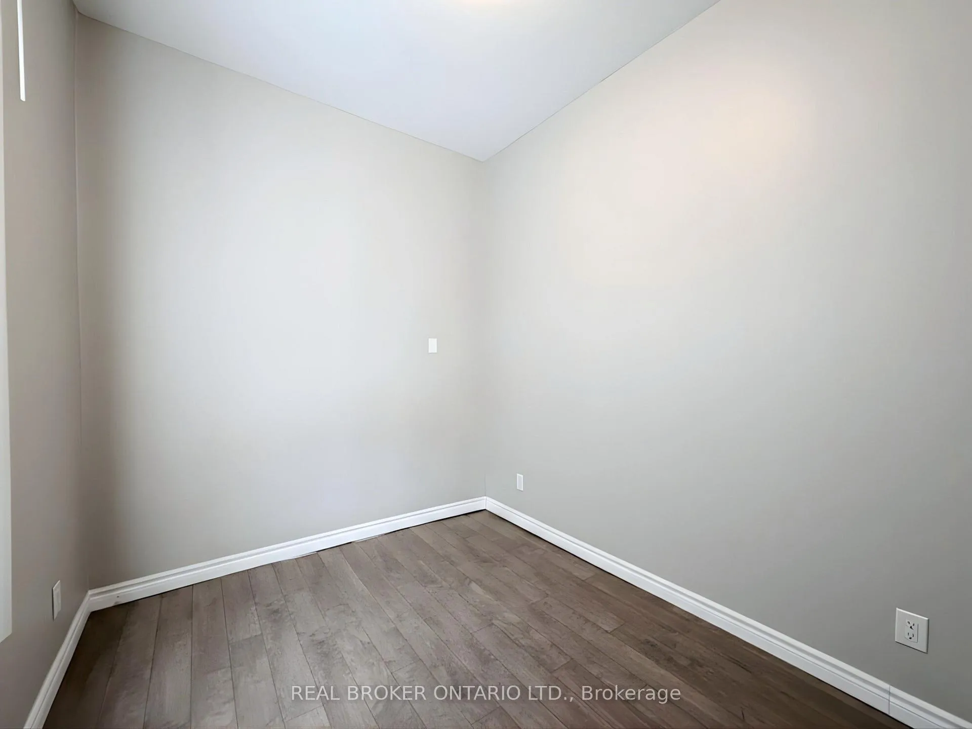 Photo 13 of 105 Cheever Street, Hamilton, Industrial Sector — HOMEH