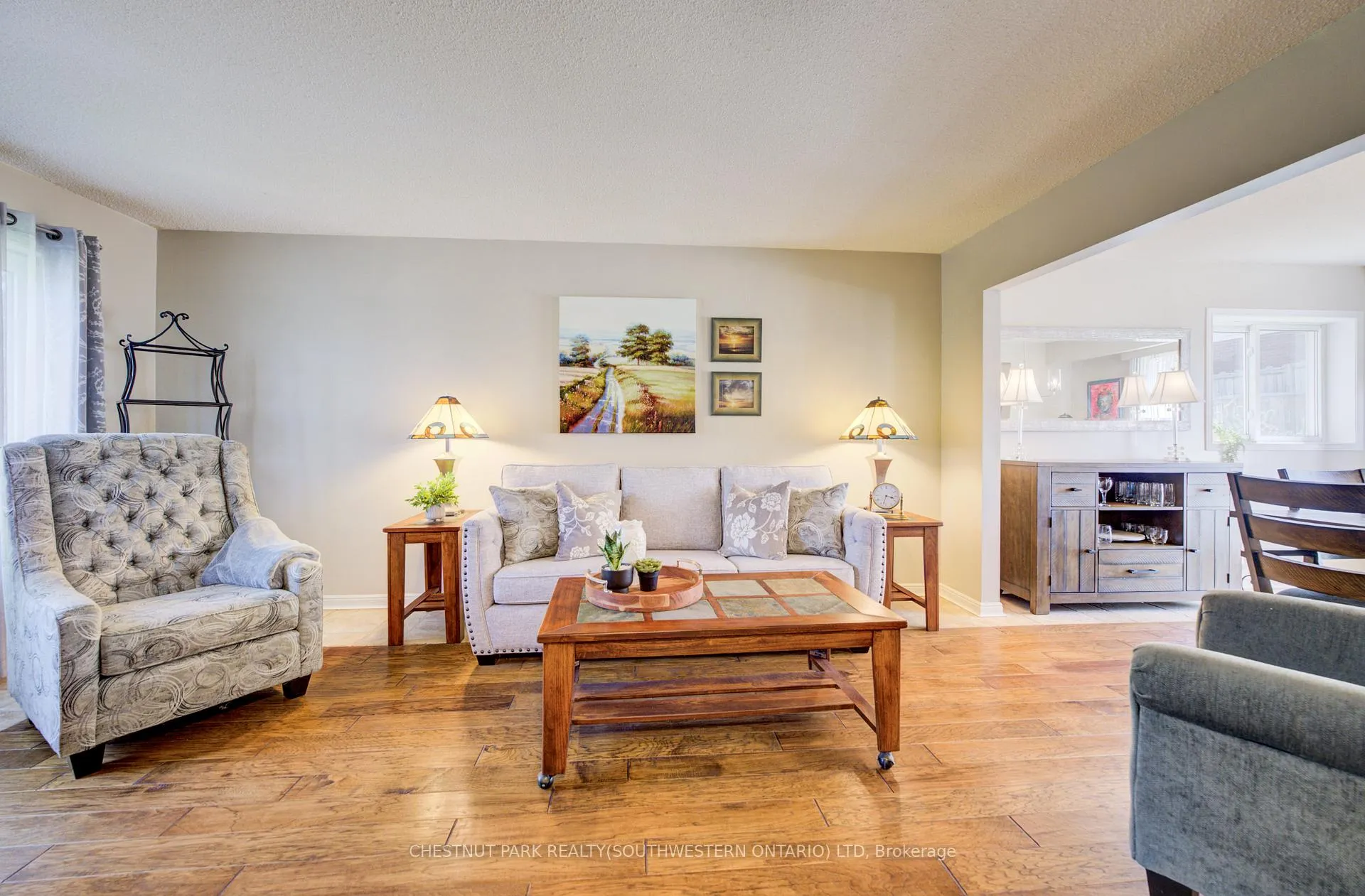 Photo 5 of 135 Royal Orchard Drive, Waterloo — HOMEH