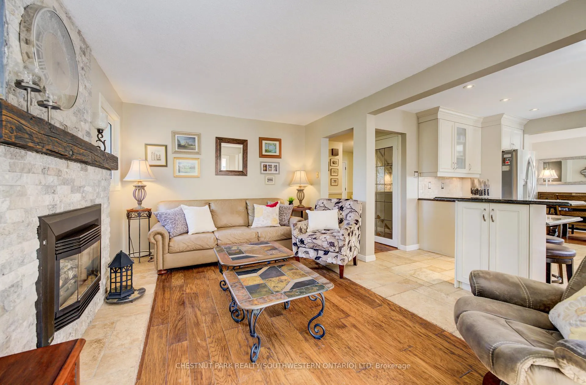 Photo 13 of 135 Royal Orchard Drive, Waterloo — HOMEH