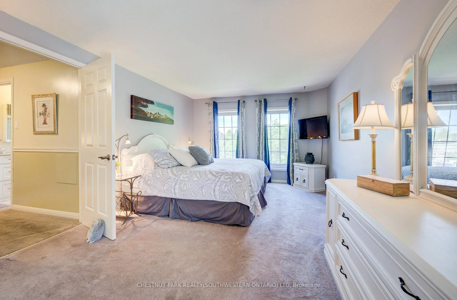 Photo 22 of 135 Royal Orchard Drive, Waterloo — HOMEH