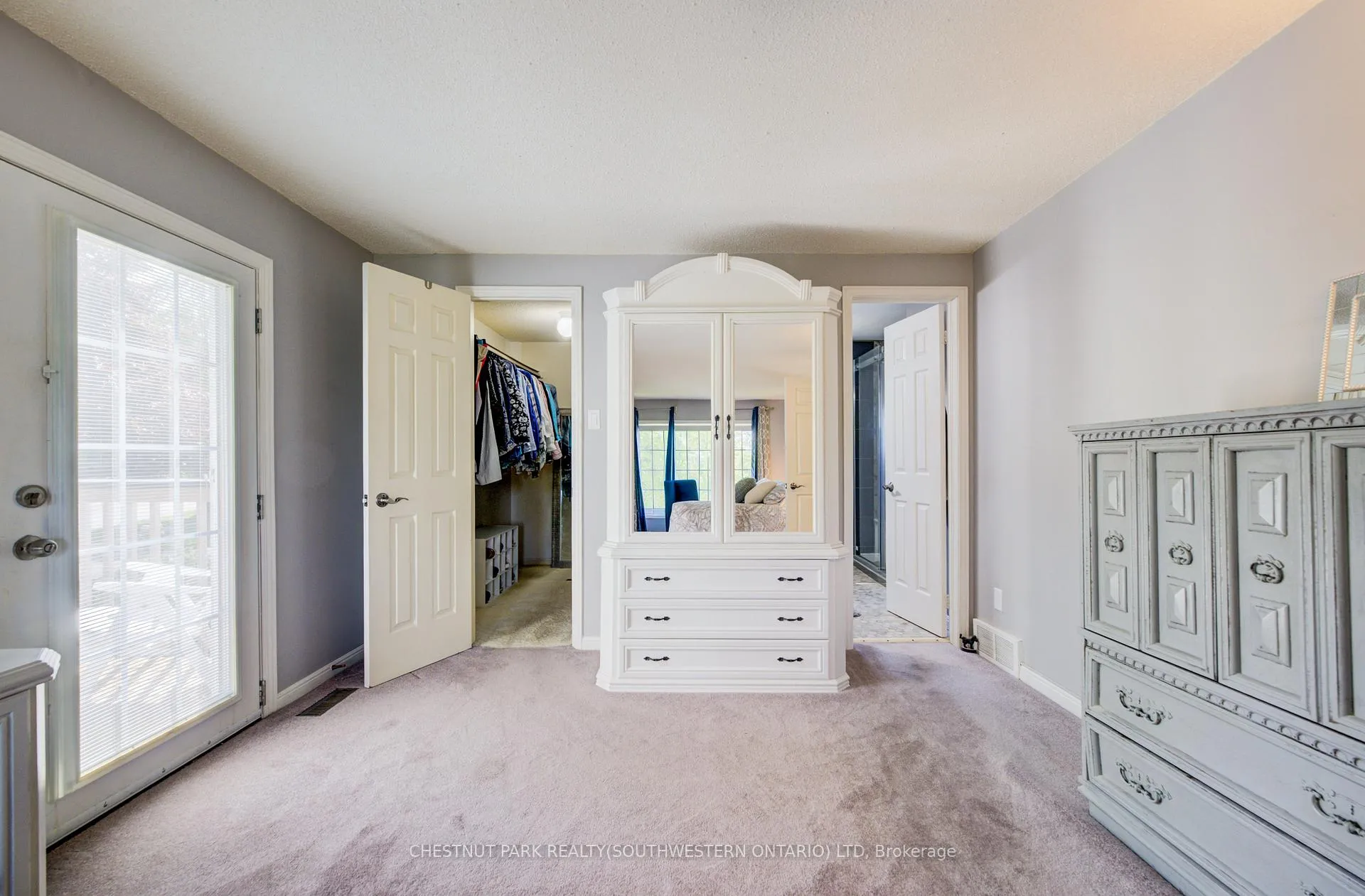 Photo 24 of 135 Royal Orchard Drive, Waterloo — HOMEH