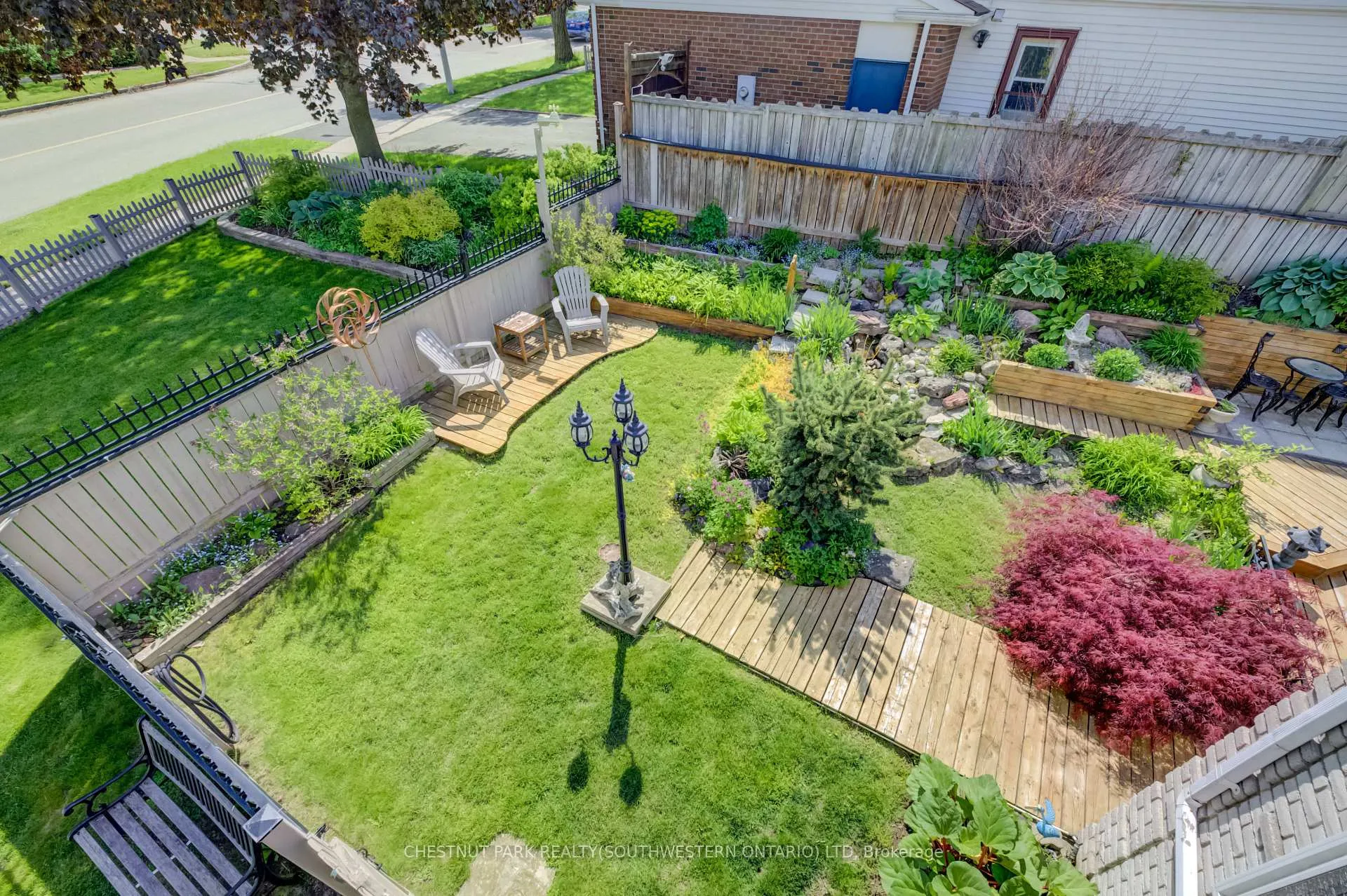 Photo 29 of 135 Royal Orchard Drive, Waterloo — HOMEH