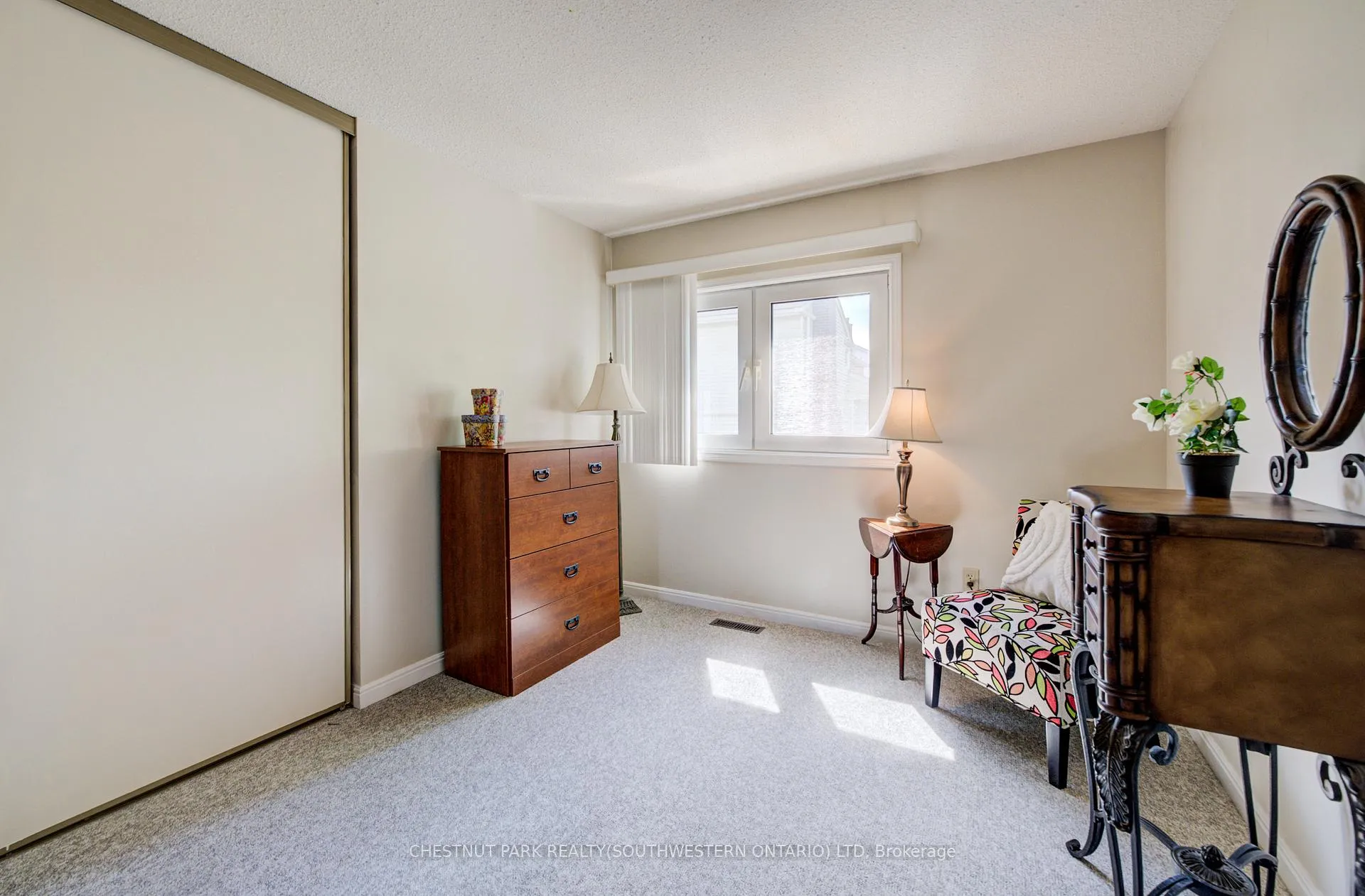Photo 31 of 135 Royal Orchard Drive, Waterloo — HOMEH