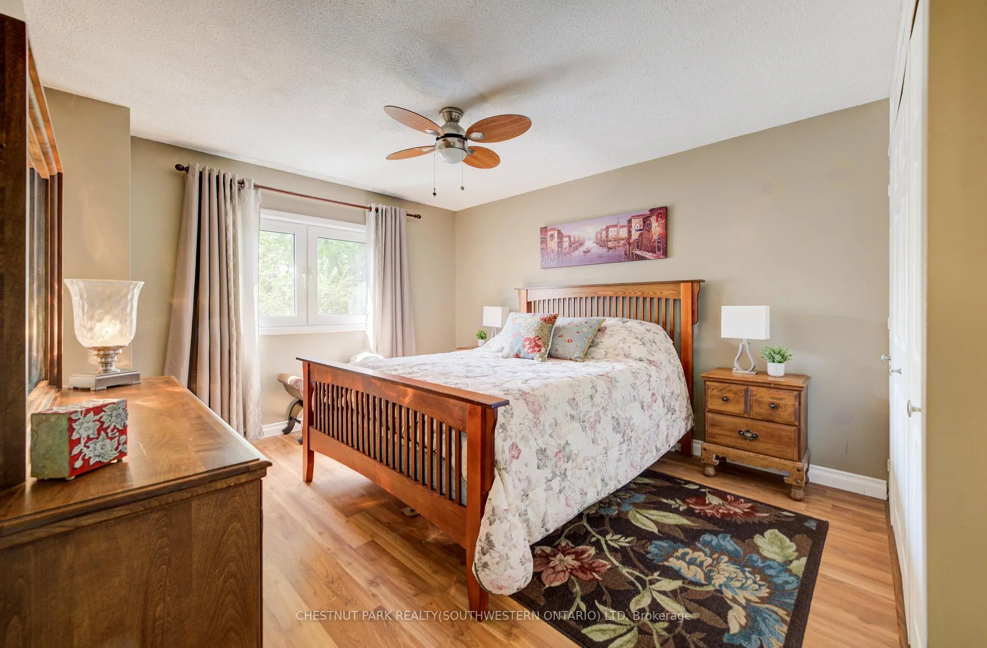 Photo 33 of 135 Royal Orchard Drive, Waterloo — HOMEH