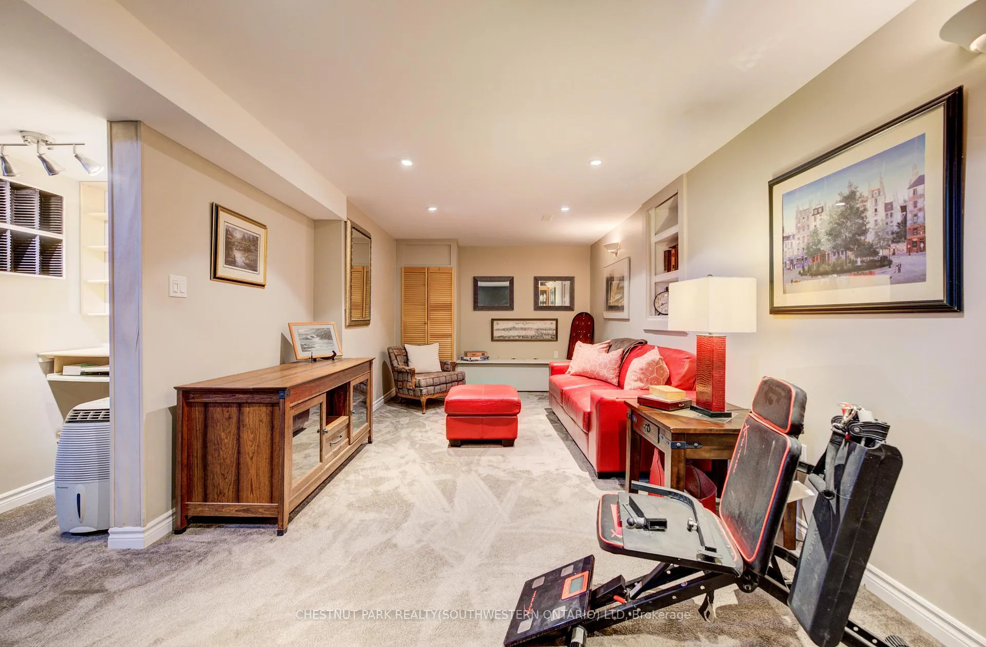 Photo 37 of 135 Royal Orchard Drive, Waterloo — HOMEH