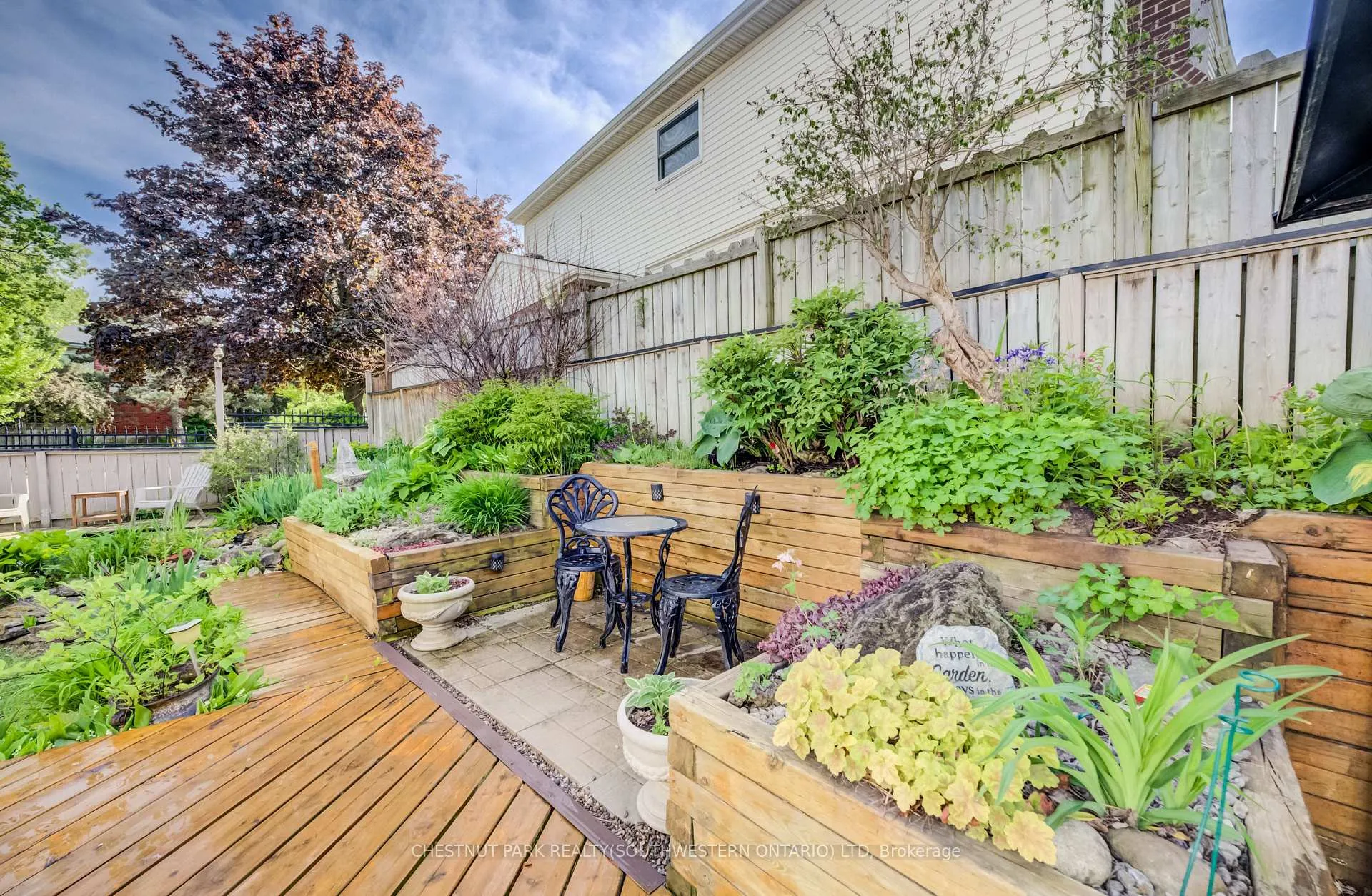 Photo 39 of 135 Royal Orchard Drive, Waterloo — HOMEH