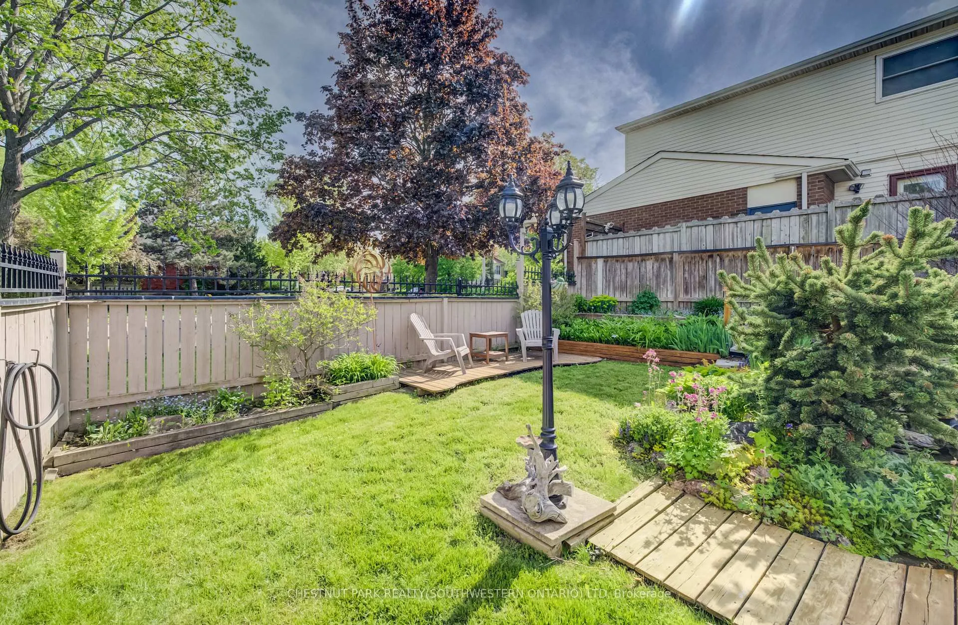 Photo 43 of 135 Royal Orchard Drive, Waterloo — HOMEH