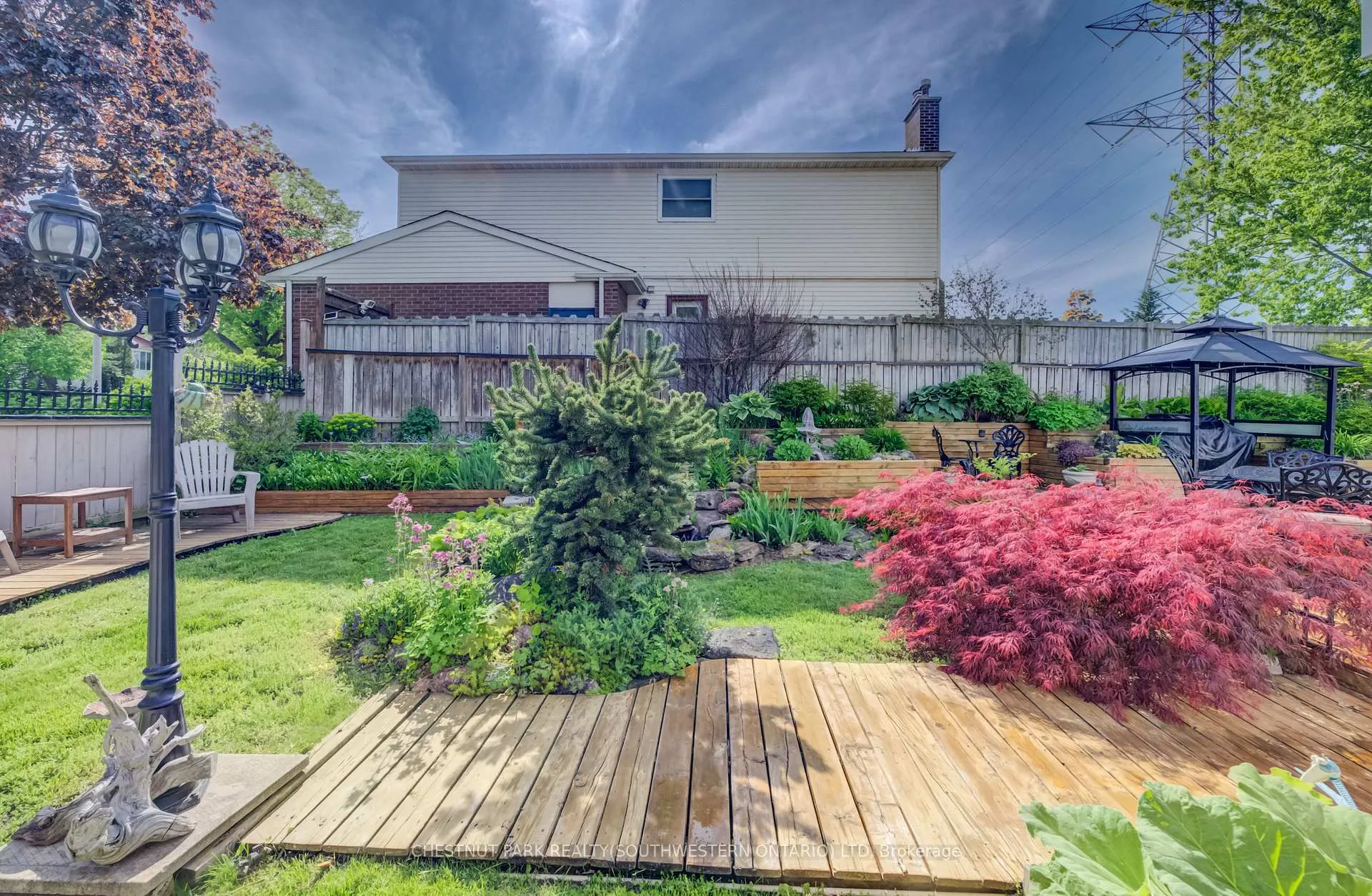 Photo 44 of 135 Royal Orchard Drive, Waterloo — HOMEH