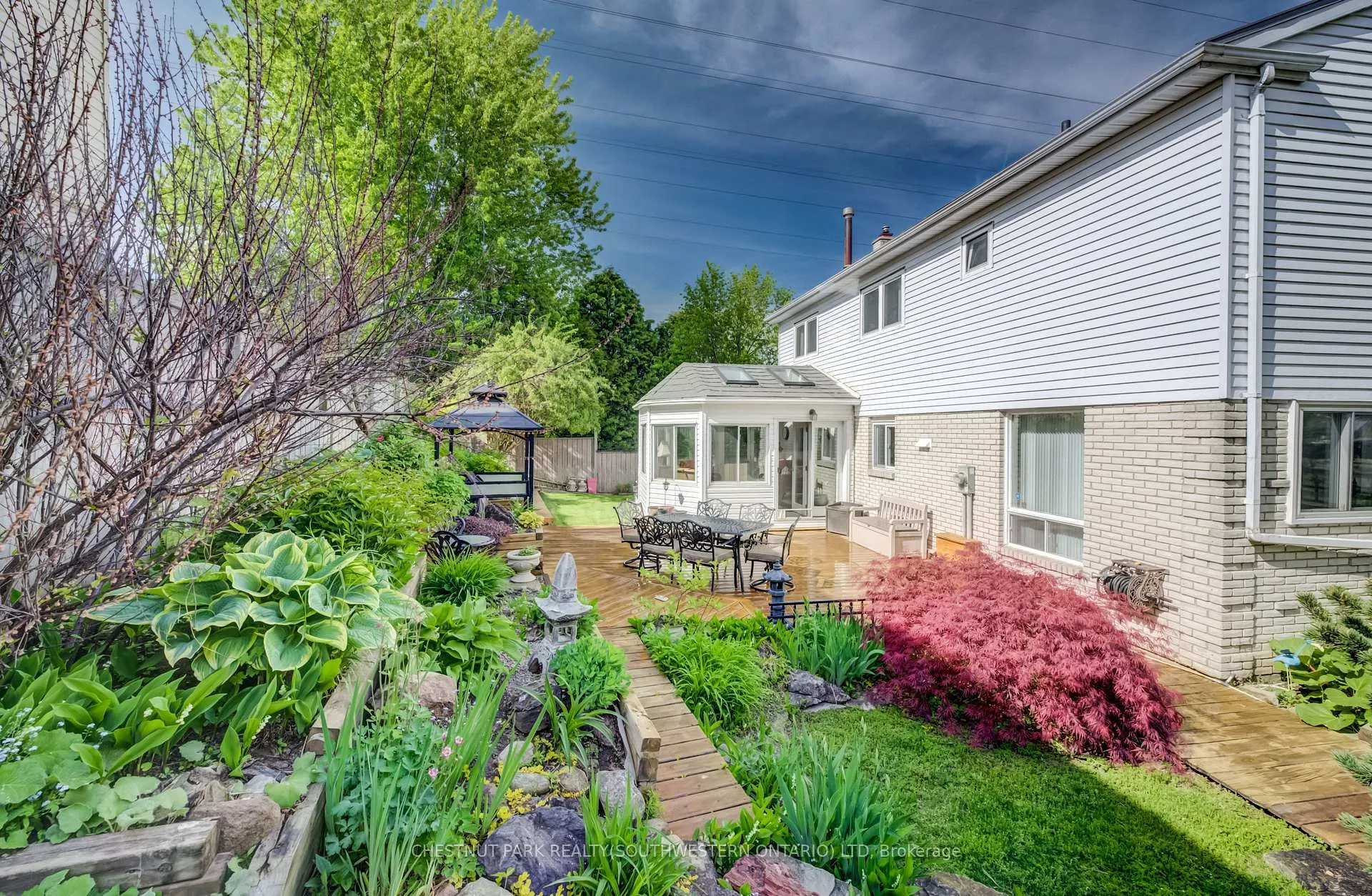 Photo 46 of 135 Royal Orchard Drive, Waterloo — HOMEH