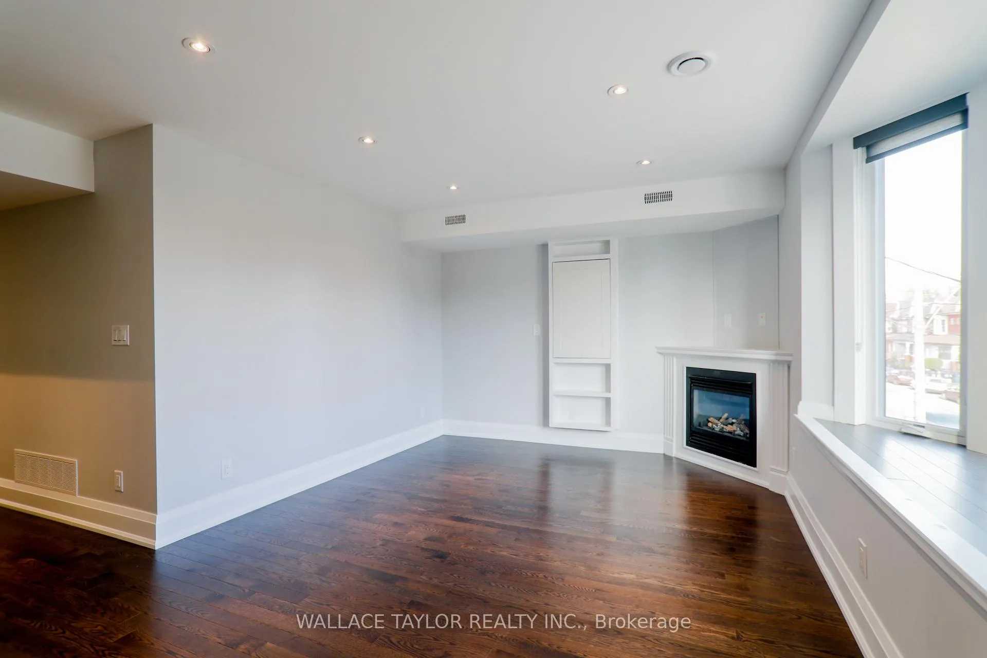 Photo 12 of Unit UPPER, 148 Carlaw Avenue, Toronto, South Riverdale — HOMEH