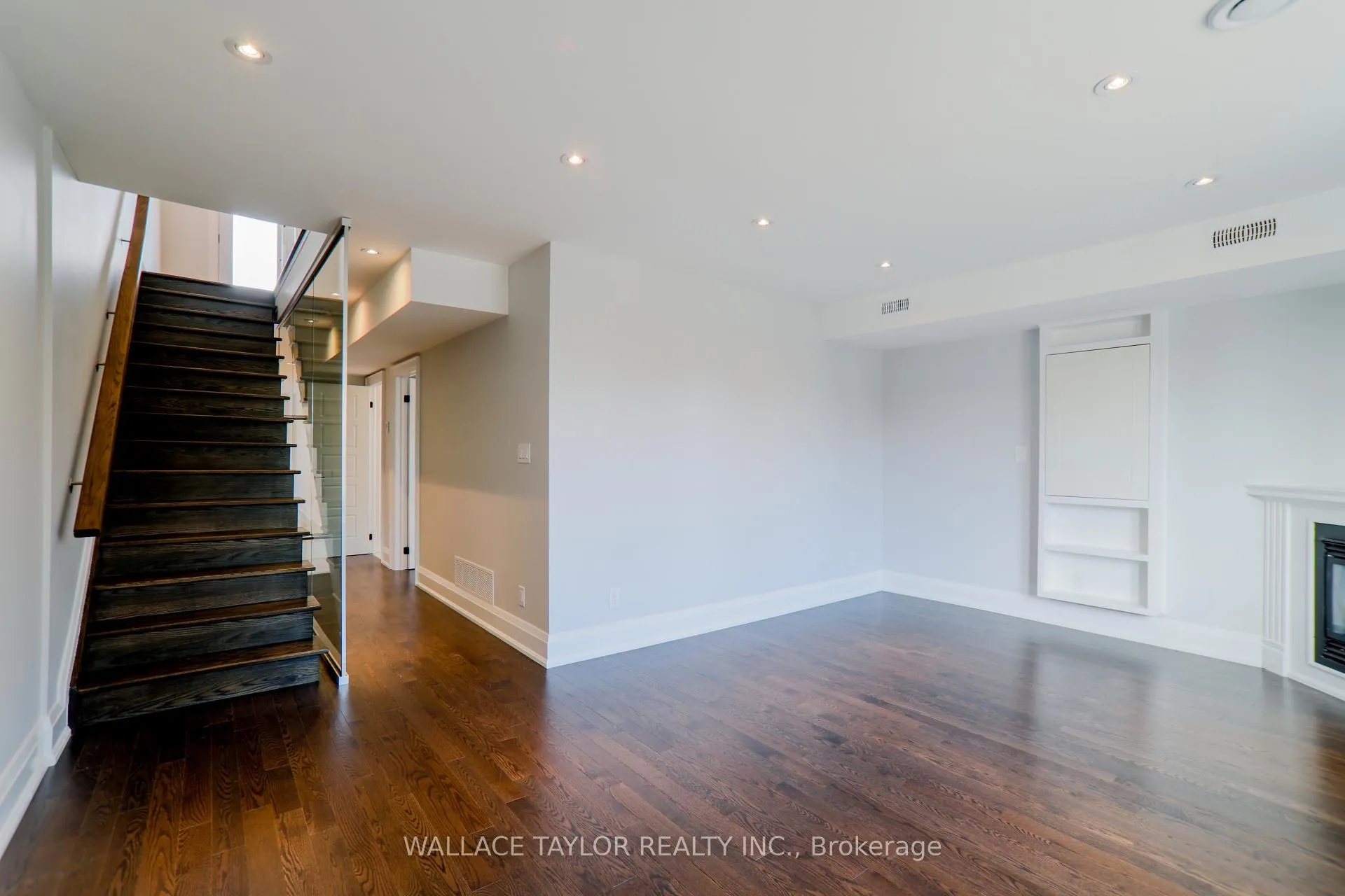 Photo 13 of Unit UPPER, 148 Carlaw Avenue, Toronto, South Riverdale — HOMEH