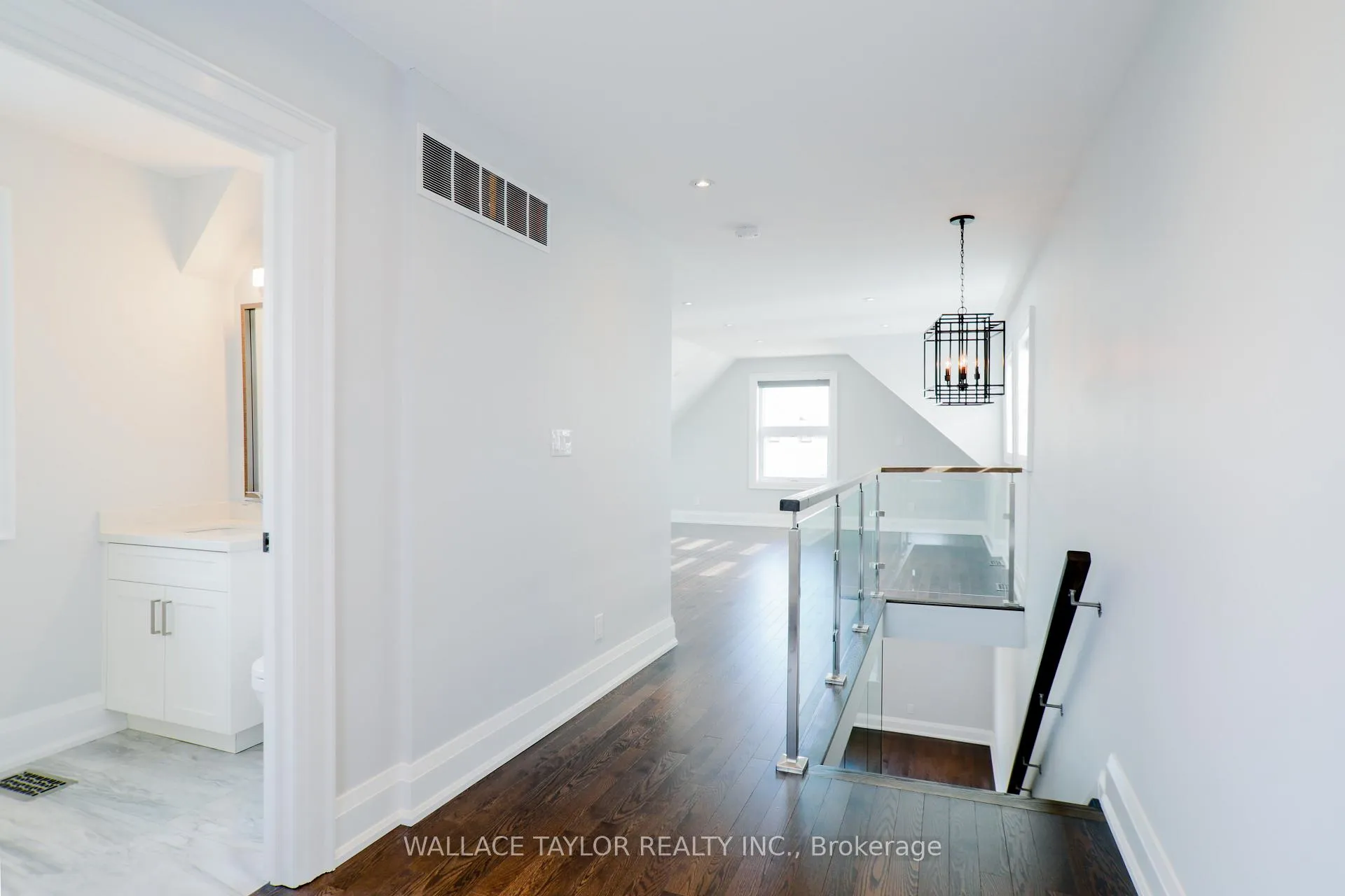 Photo 14 of Unit UPPER, 148 Carlaw Avenue, Toronto, South Riverdale — HOMEH
