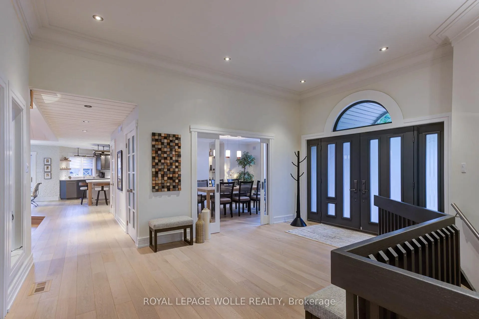 Photo 4 of 14 James Court, Wellesley — HOMEH