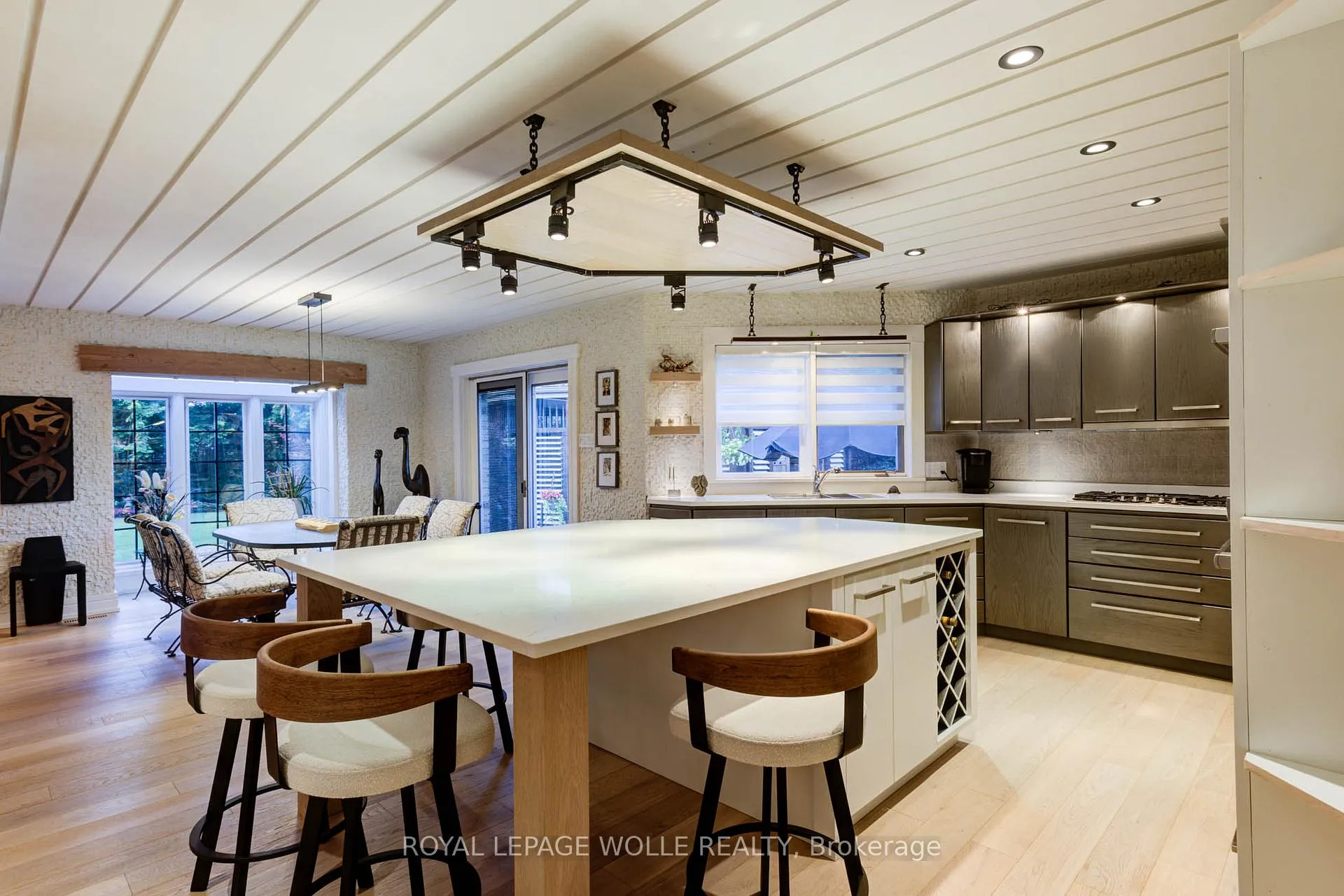 Photo 7 of 14 James Court, Wellesley — HOMEH