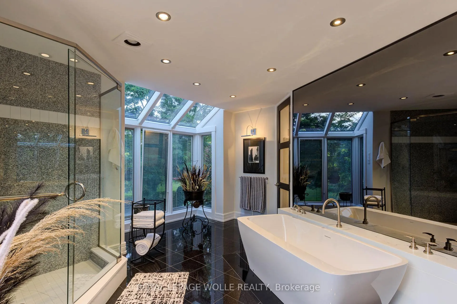 Photo 10 of 14 James Court, Wellesley — HOMEH