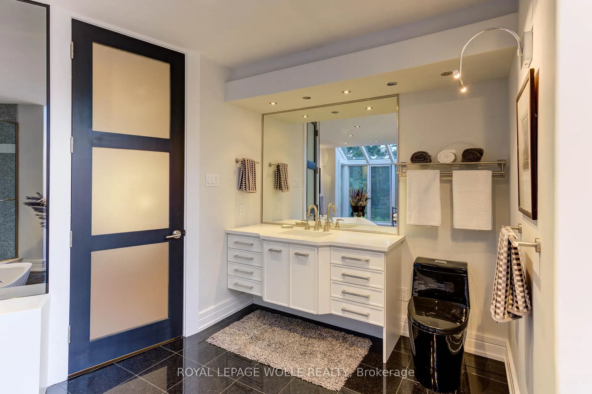 Photo 11 of 14 James Court, Wellesley — HOMEH