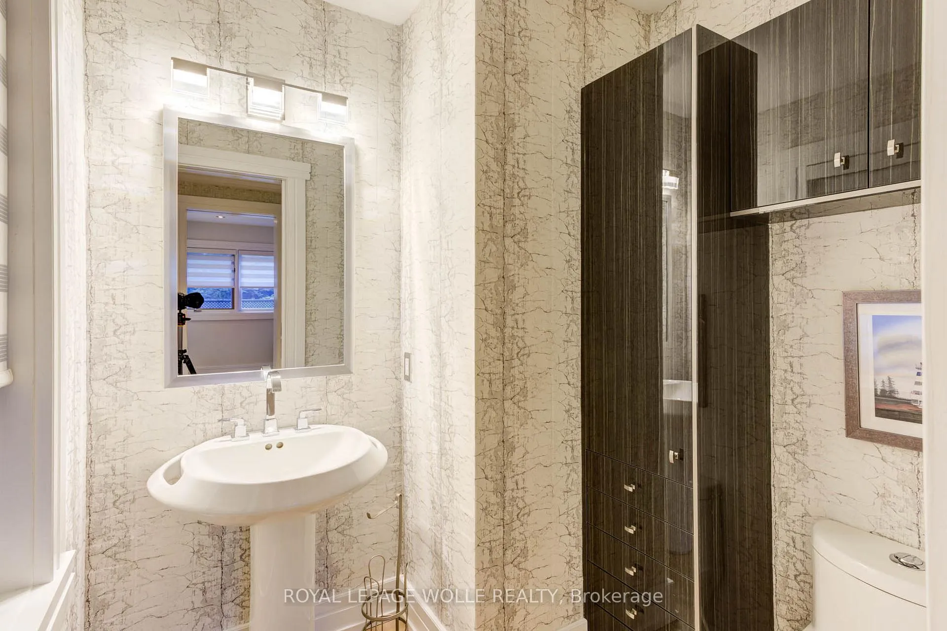Photo 16 of 14 James Court, Wellesley — HOMEH