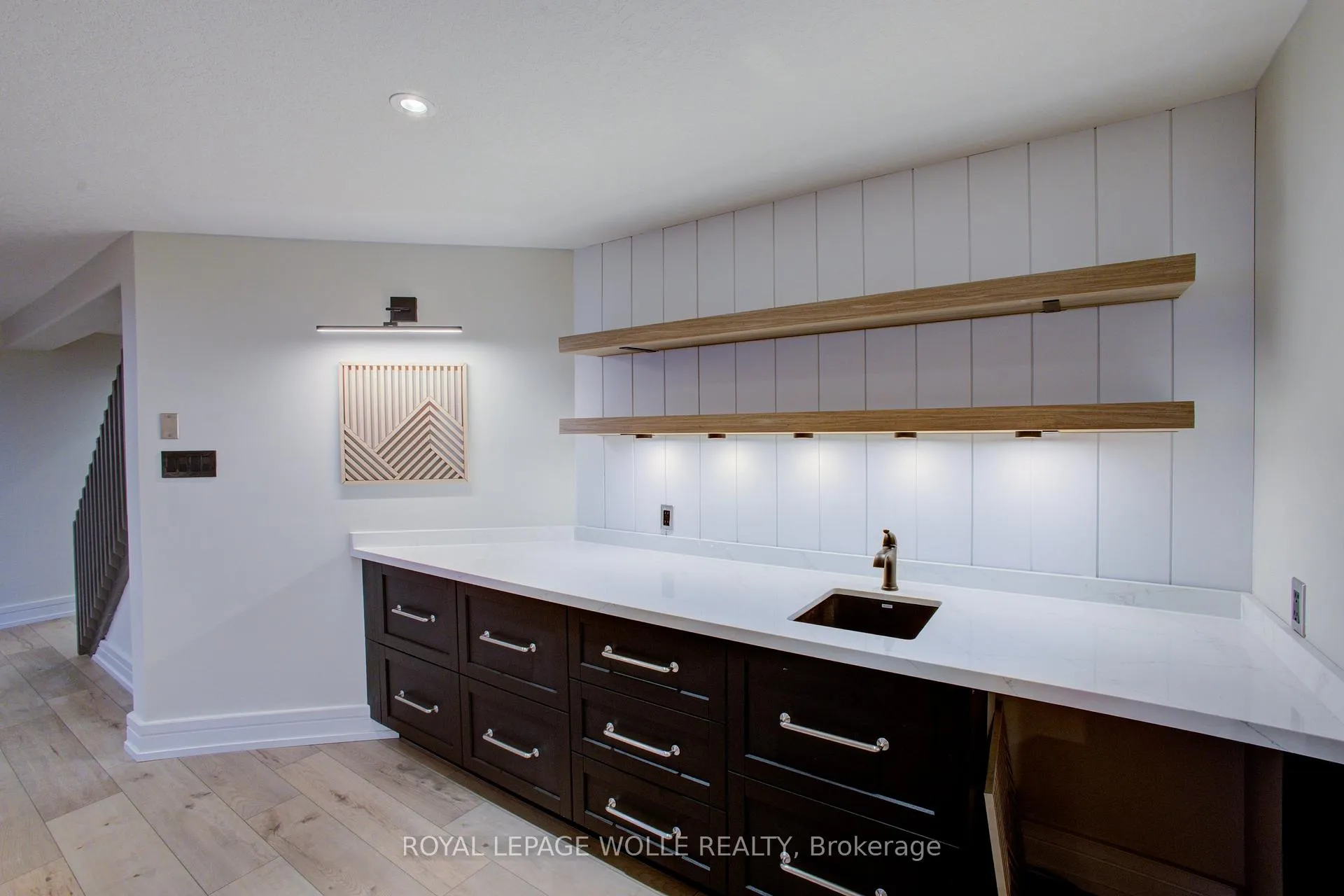 Photo 20 of 14 James Court, Wellesley — HOMEH