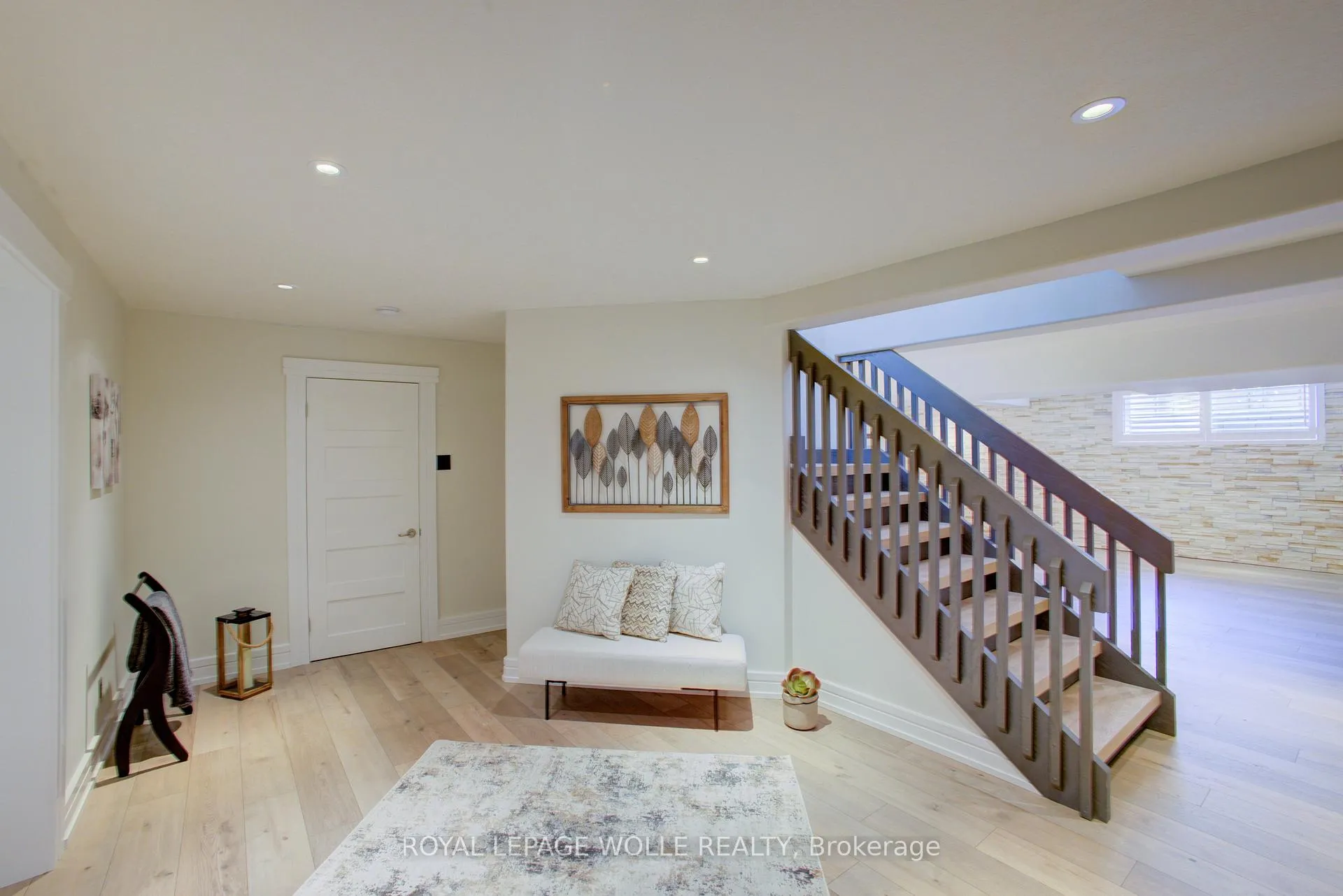 Photo 22 of 14 James Court, Wellesley — HOMEH