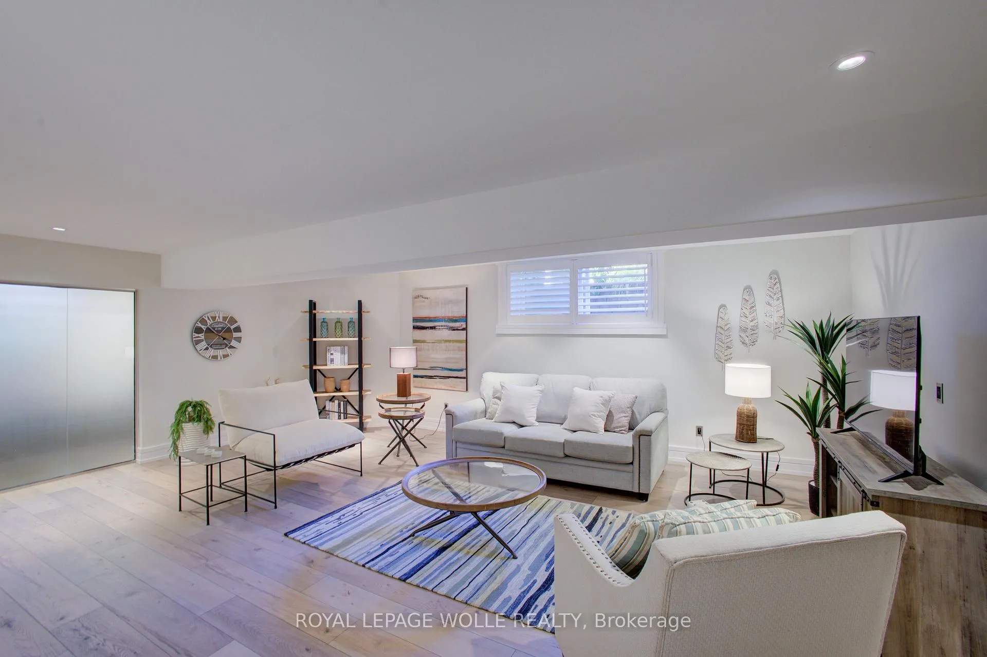Photo 26 of 14 James Court, Wellesley — HOMEH