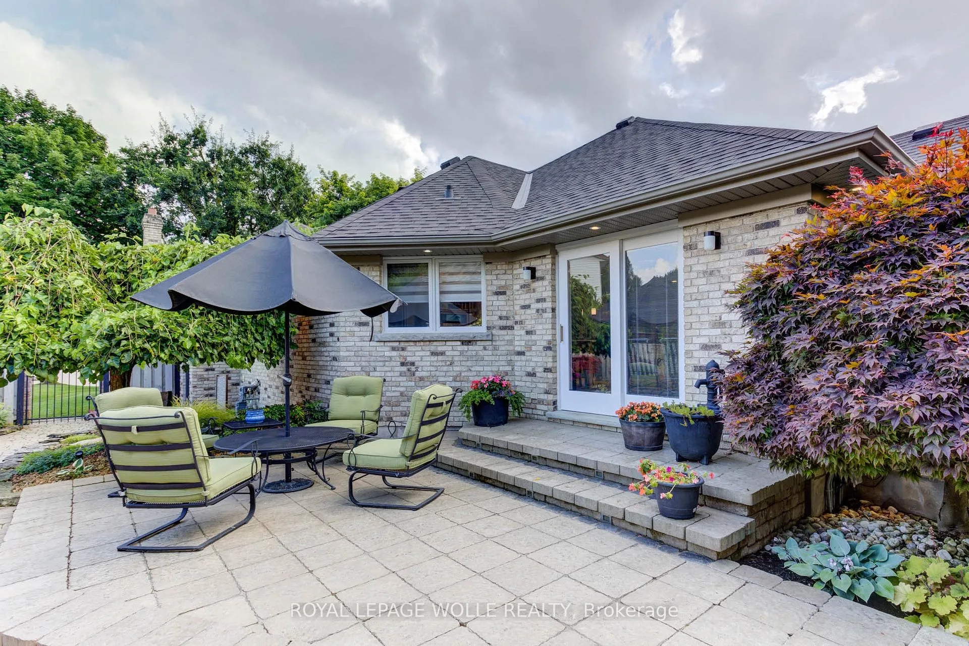 Photo 35 of 14 James Court, Wellesley — HOMEH