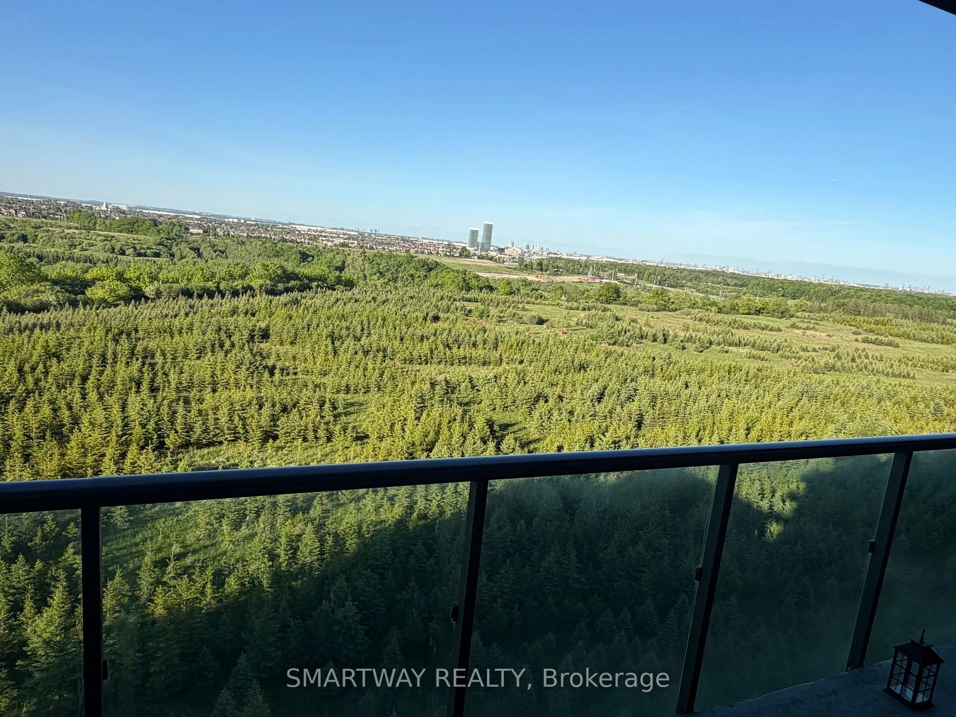 Photo 8 of Unit 911, 55 Yorkland Boulevard, Brampton, Goreway Drive Corridor — HOMEH