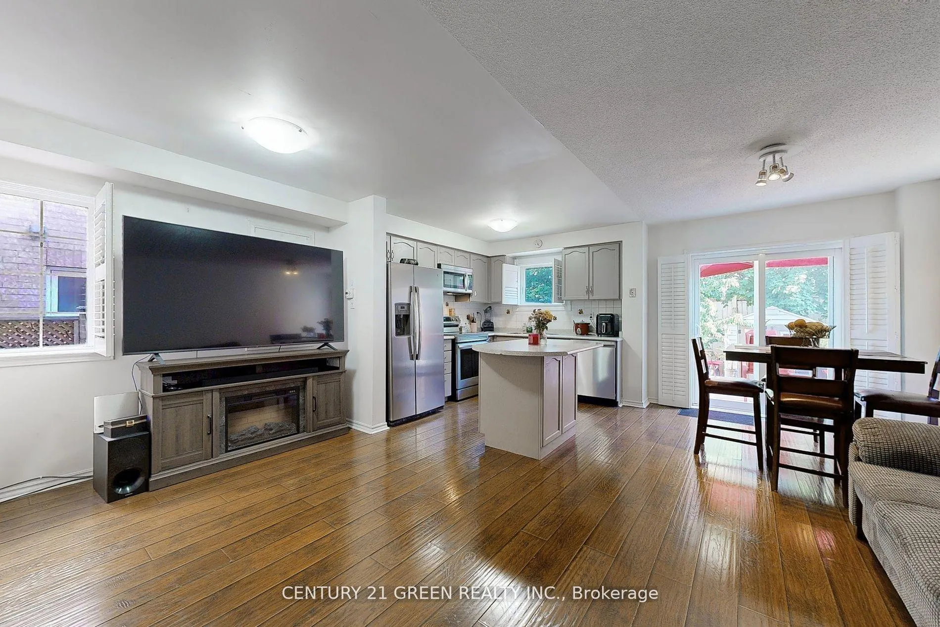 Photo 5 of 57 Kelso Crescent, Vaughan, Maple — HOMEH