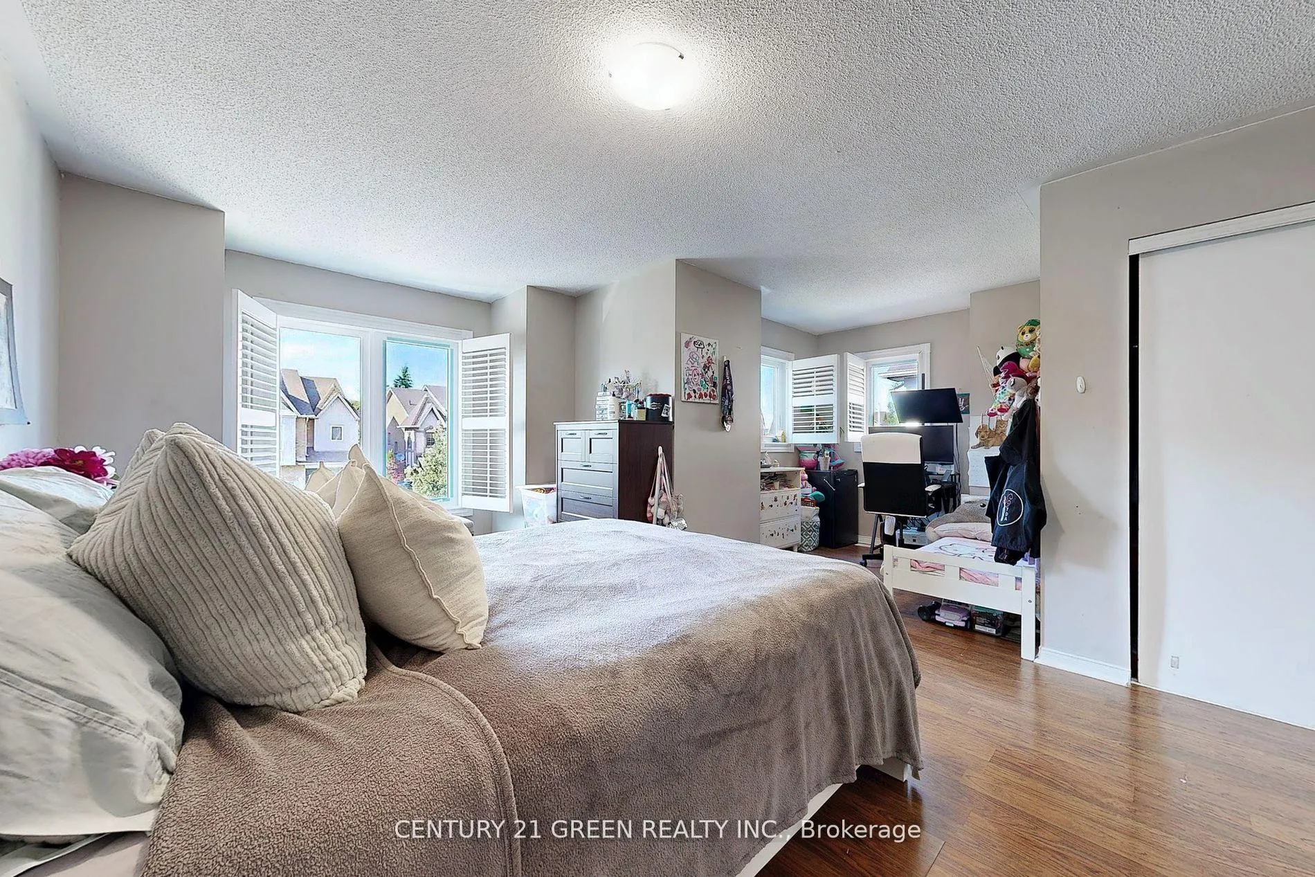 Photo 18 of 57 Kelso Crescent, Vaughan, Maple — HOMEH