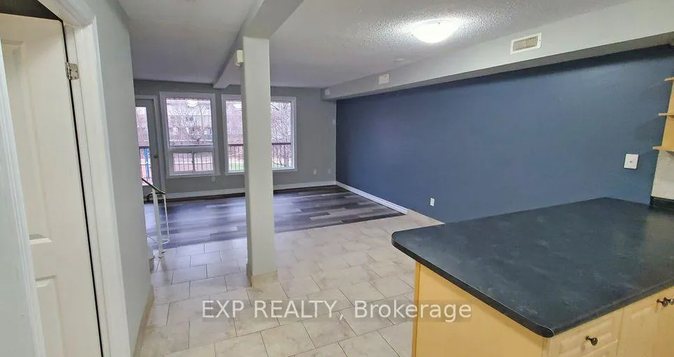Photo 5 of Unit 3, 246 Lakeshore Road, St. Catharines, Vine/Linwell — HOMEH