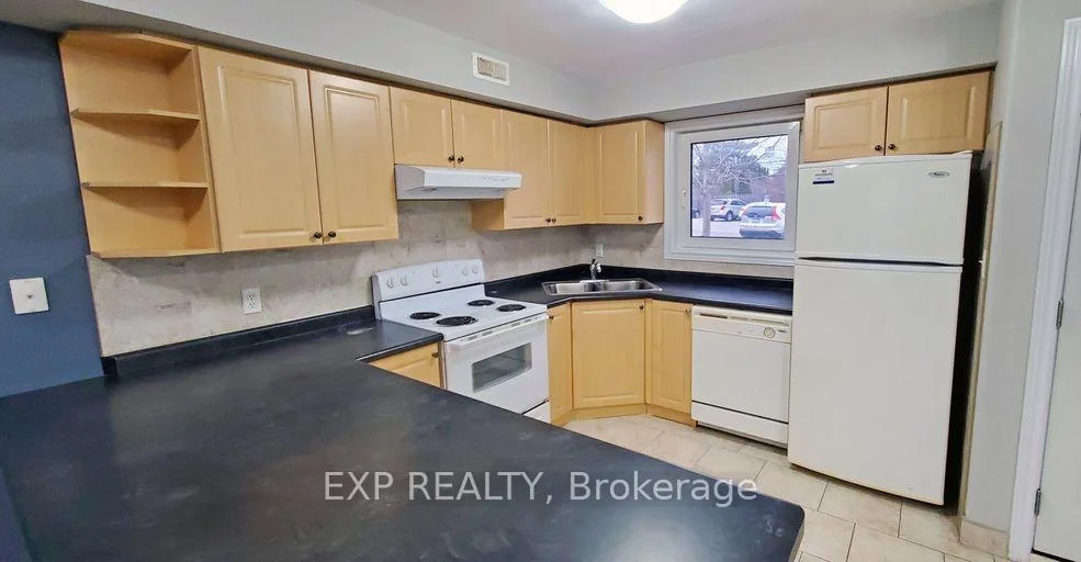 Photo 3 of Unit 3, 246 Lakeshore Road, St. Catharines, Vine/Linwell — HOMEH