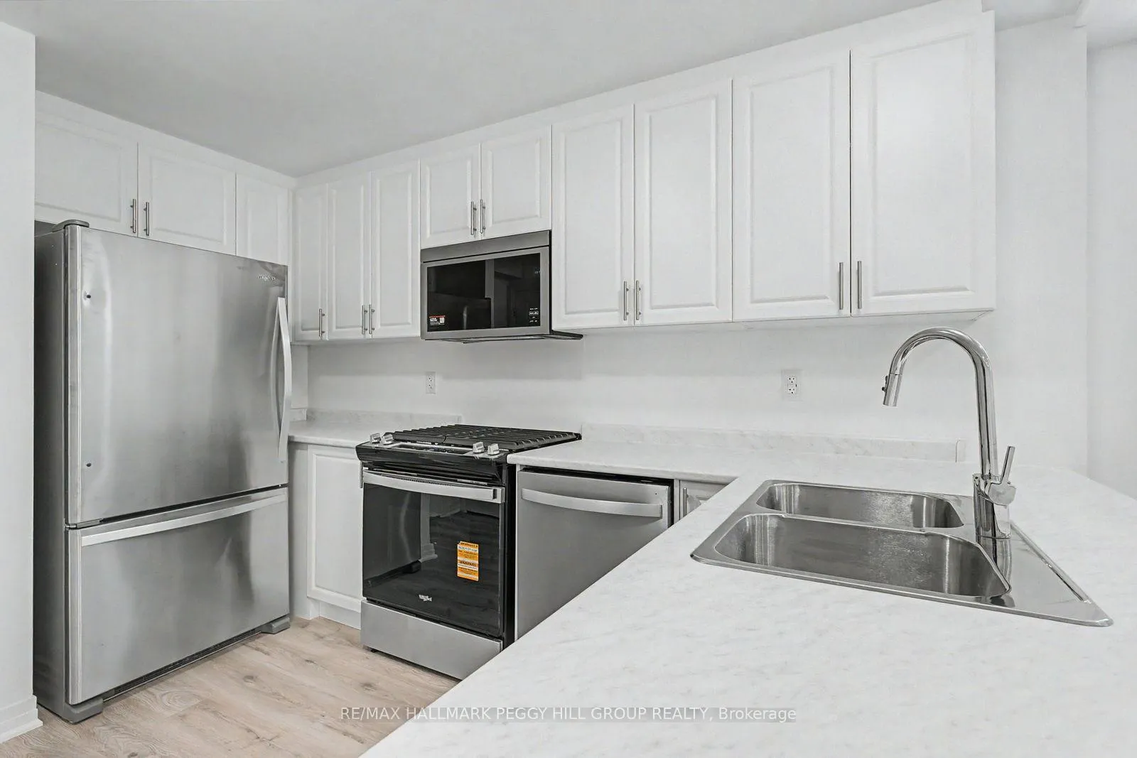 Photo 2 of Unit Lower, 112 West Oak Trail, Barrie, Rural Barrie Southeast — HOMEH