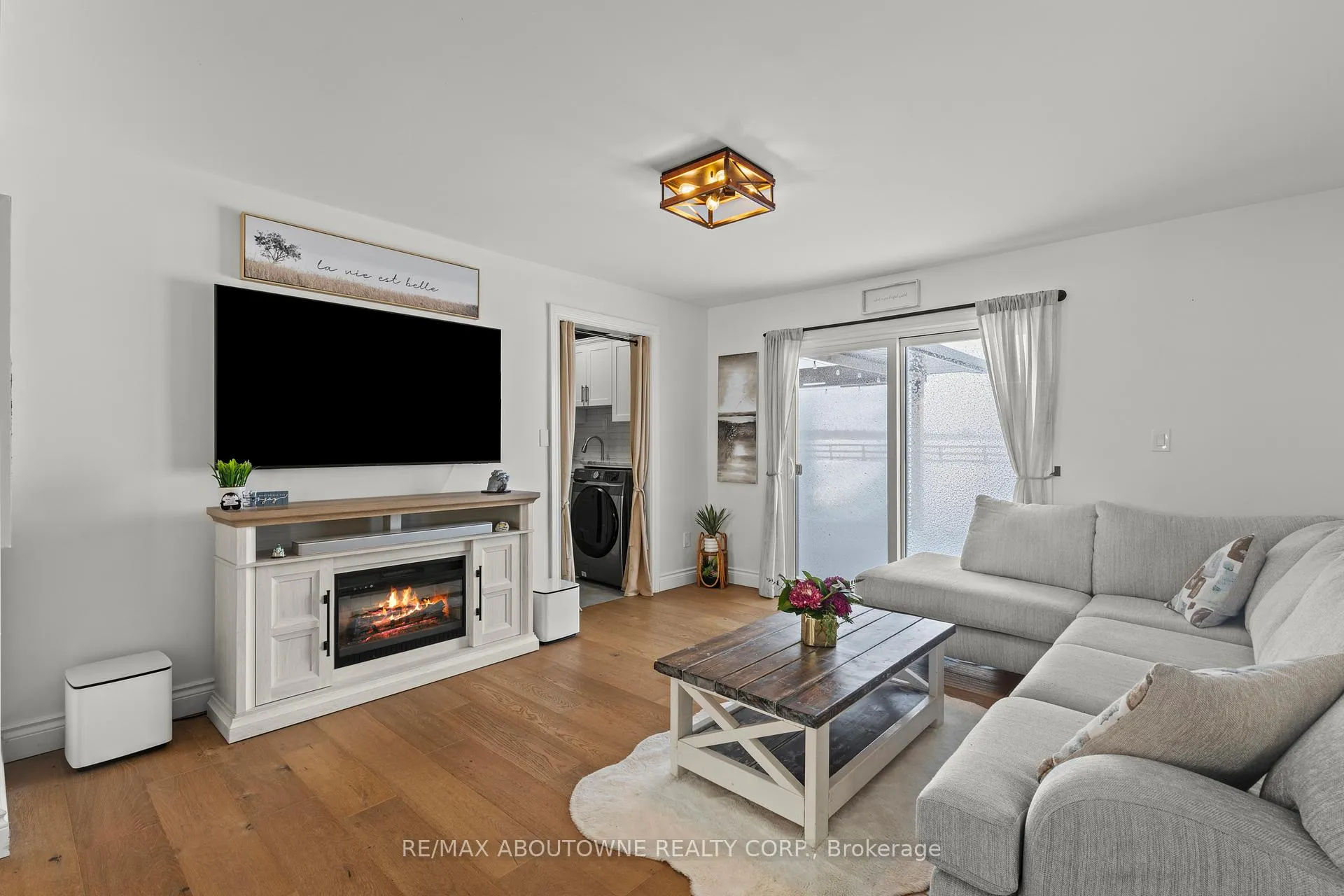 Photo 17 of 214 Binbrook Road, Hamilton, Rural Glanbrook — HOMEH