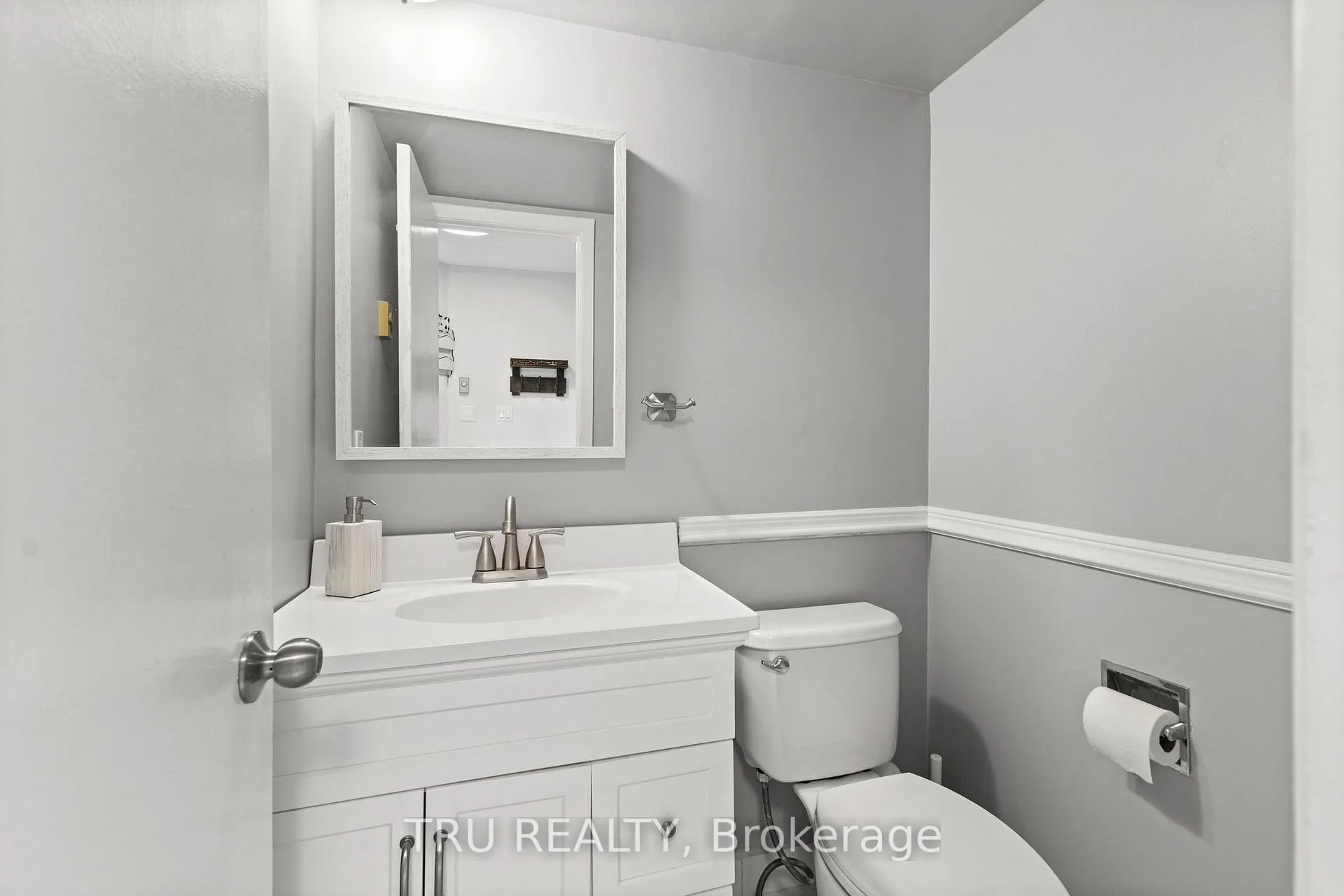 Photo 5 of Unit 37, 24 Compata Way, Ottawa, Blackburn Hamlet (South) — HOMEH