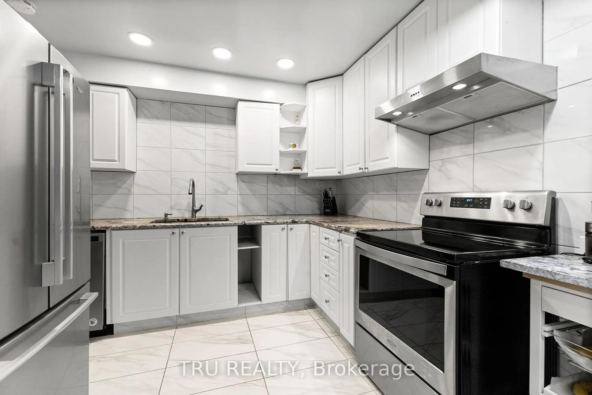 Photo 14 of Unit 37, 24 Compata Way, Ottawa, Blackburn Hamlet (South) — HOMEH