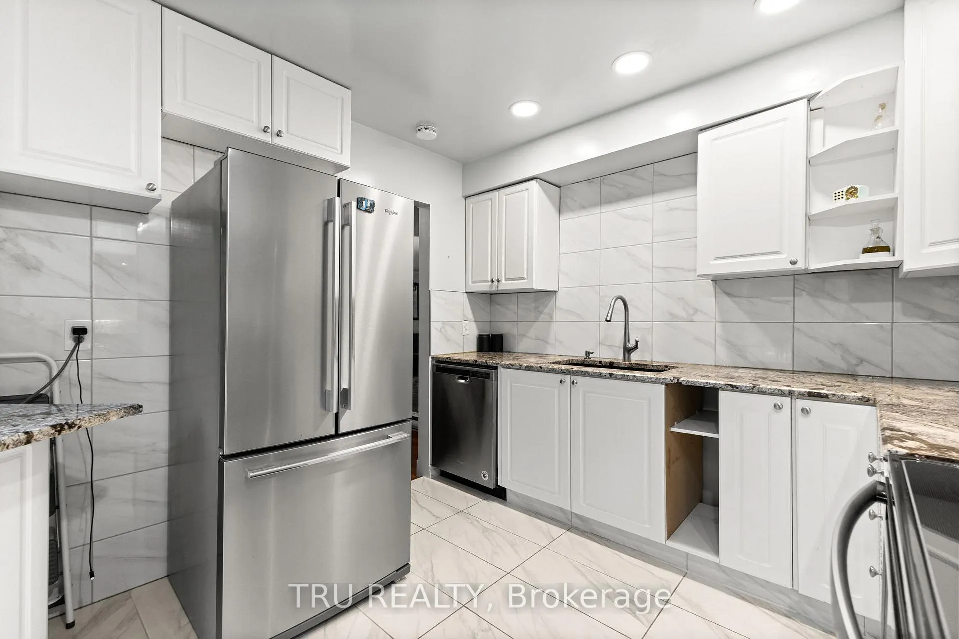 Photo 15 of Unit 37, 24 Compata Way, Ottawa, Blackburn Hamlet (South) — HOMEH
