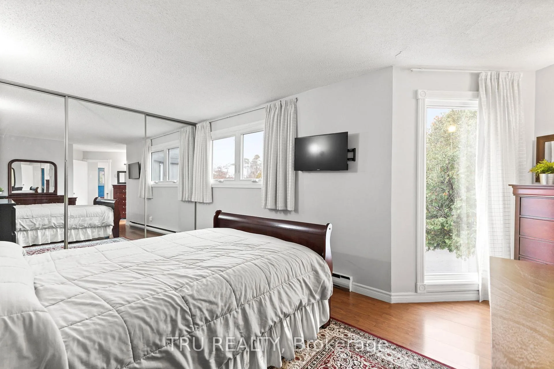 Photo 18 of Unit 37, 24 Compata Way, Ottawa, Blackburn Hamlet (South) — HOMEH
