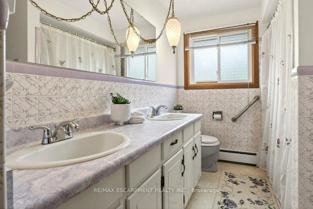 Photo 13 of 134 Greeningdon Drive, Hamilton, Greeningdon — HOMEH