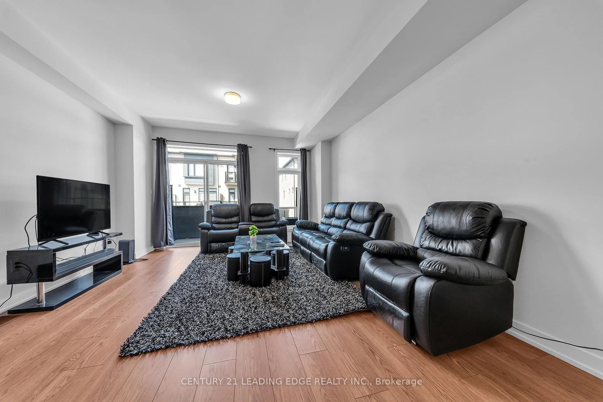 Photo 17 of 25 Pluto Way, Whitby, Brooklin — HOMEH