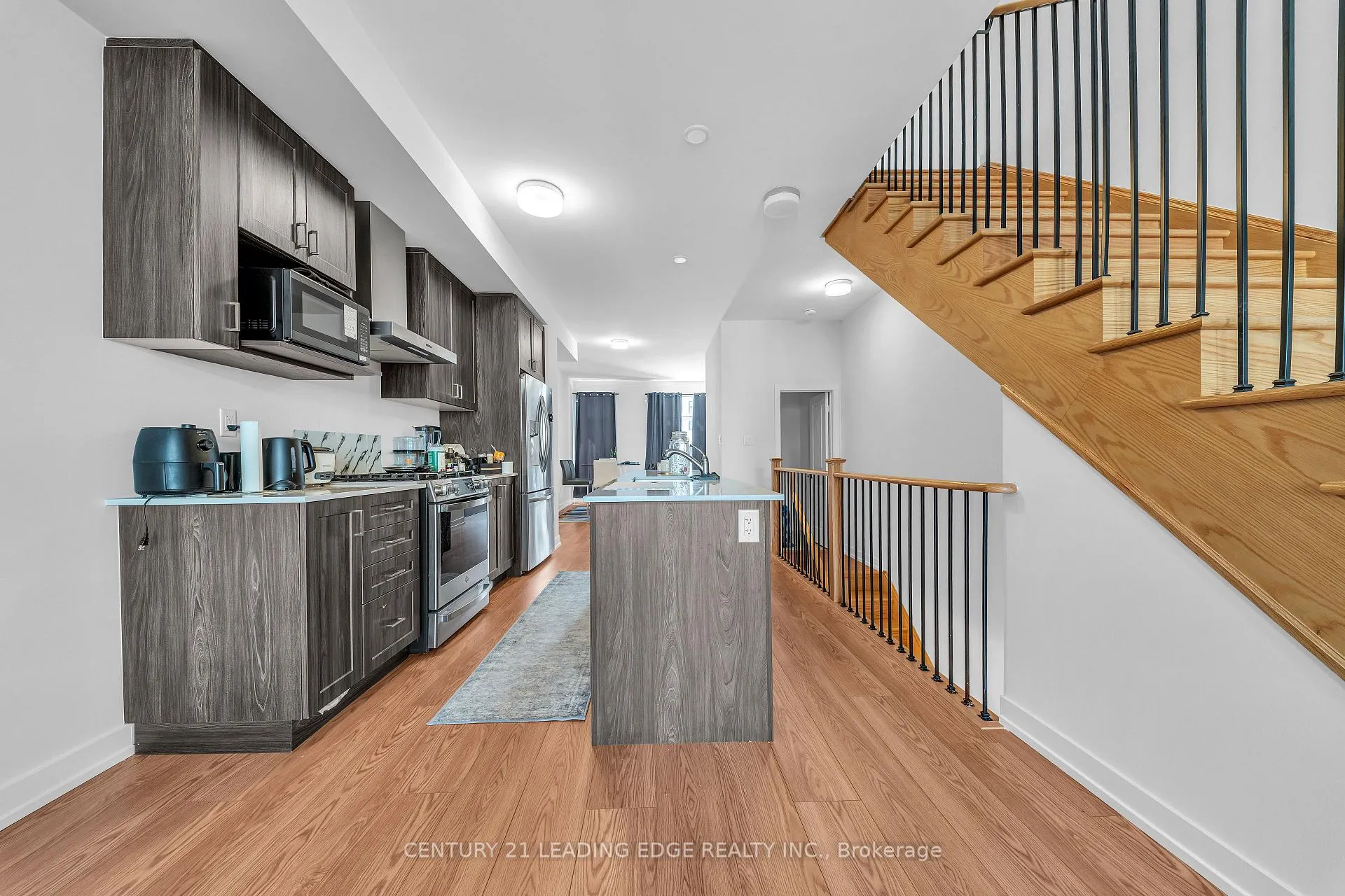 Photo 20 of 25 Pluto Way, Whitby, Brooklin — HOMEH