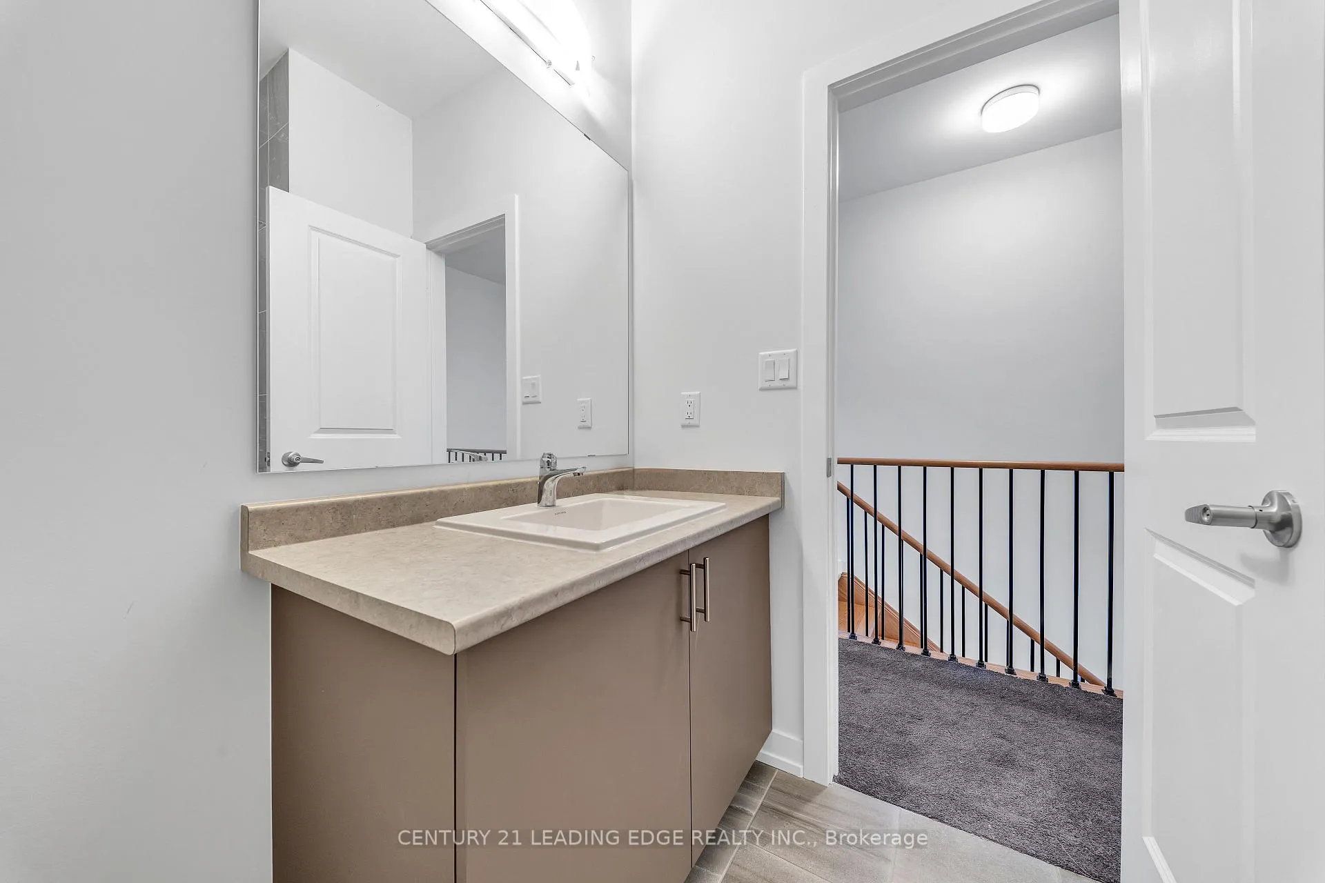 Photo 28 of 25 Pluto Way, Whitby, Brooklin — HOMEH