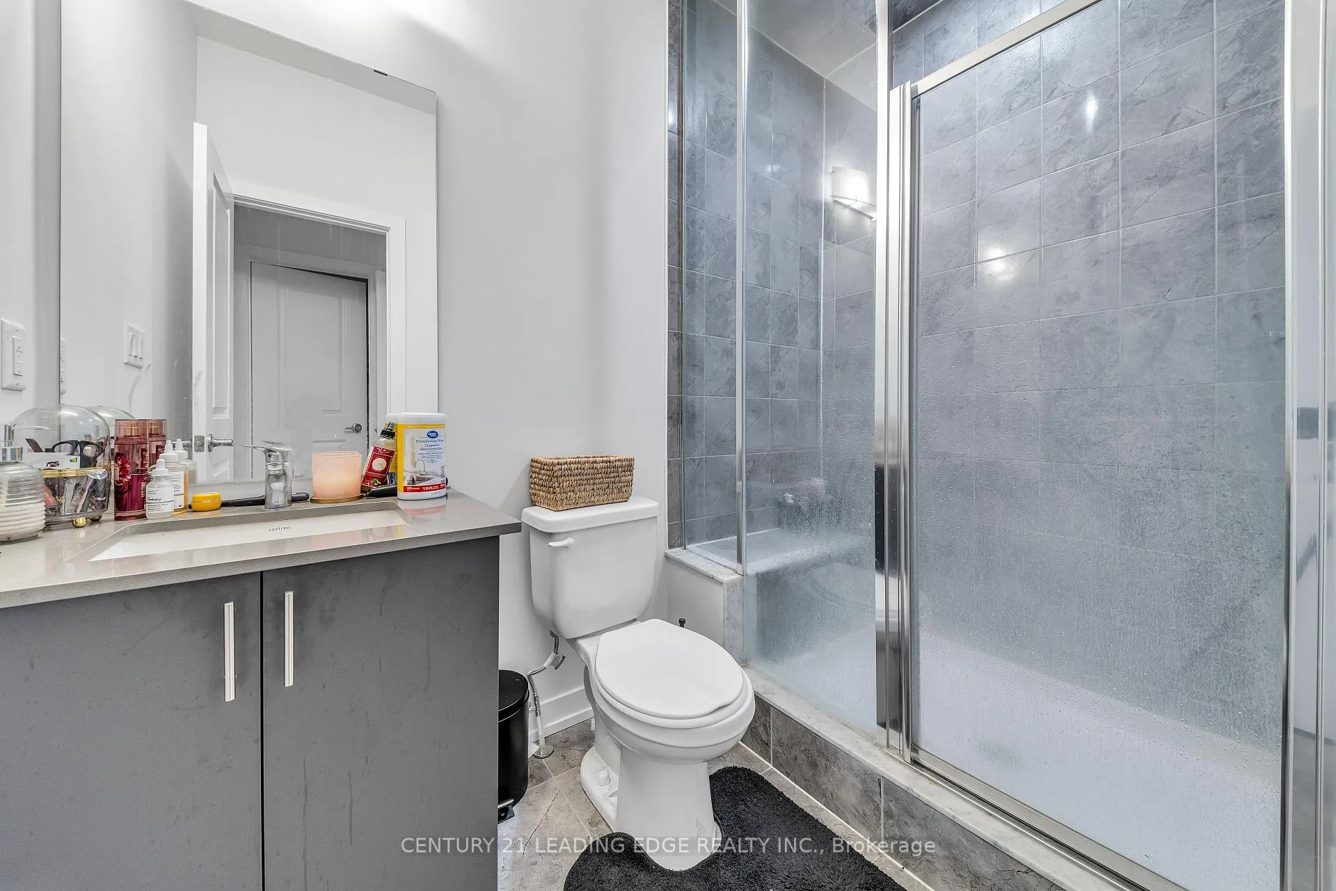 Photo 29 of 25 Pluto Way, Whitby, Brooklin — HOMEH