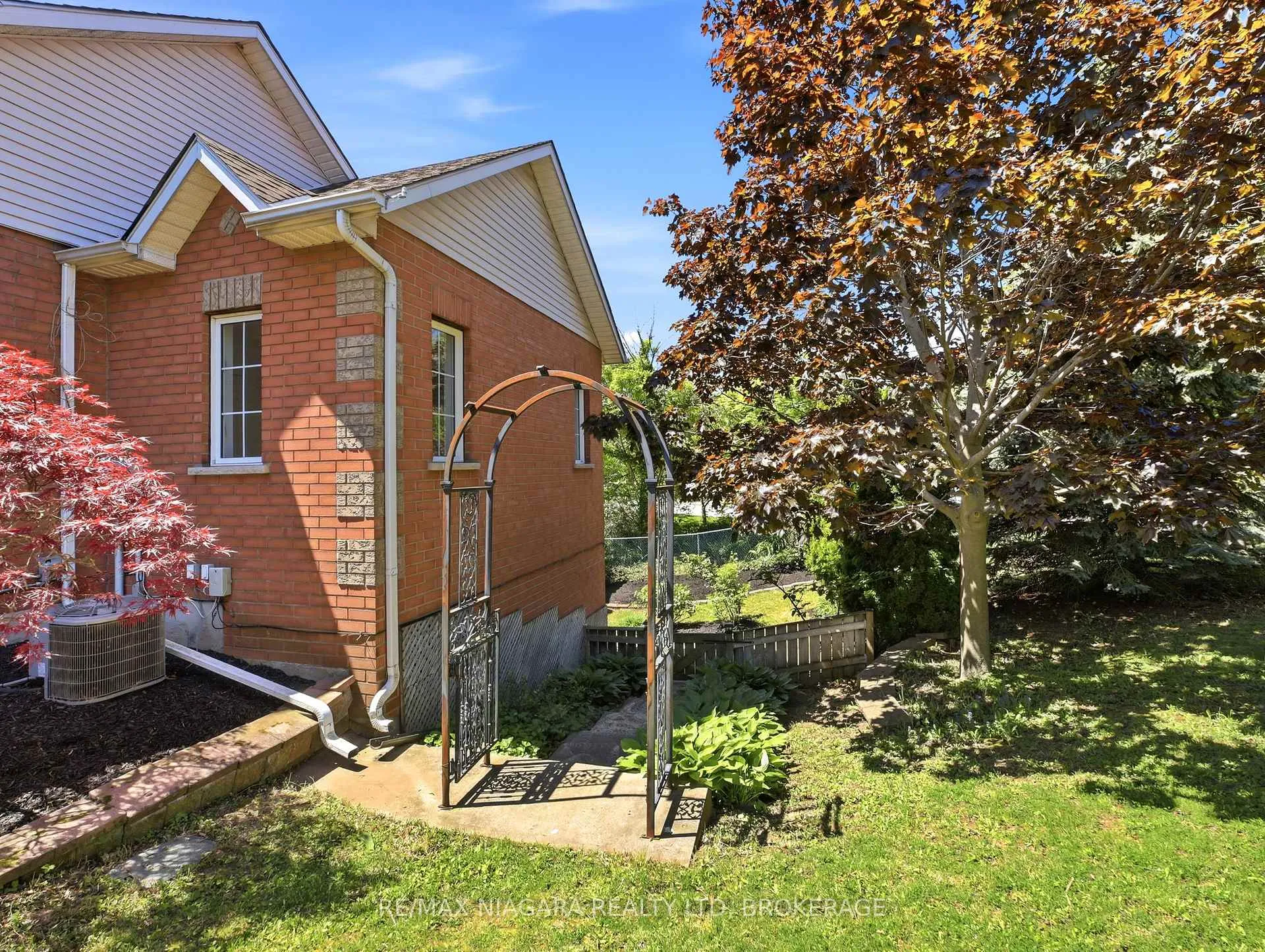 Photo 35 of 41 Morrison Crescent, Grimsby, Grimsby Beach — HOMEH