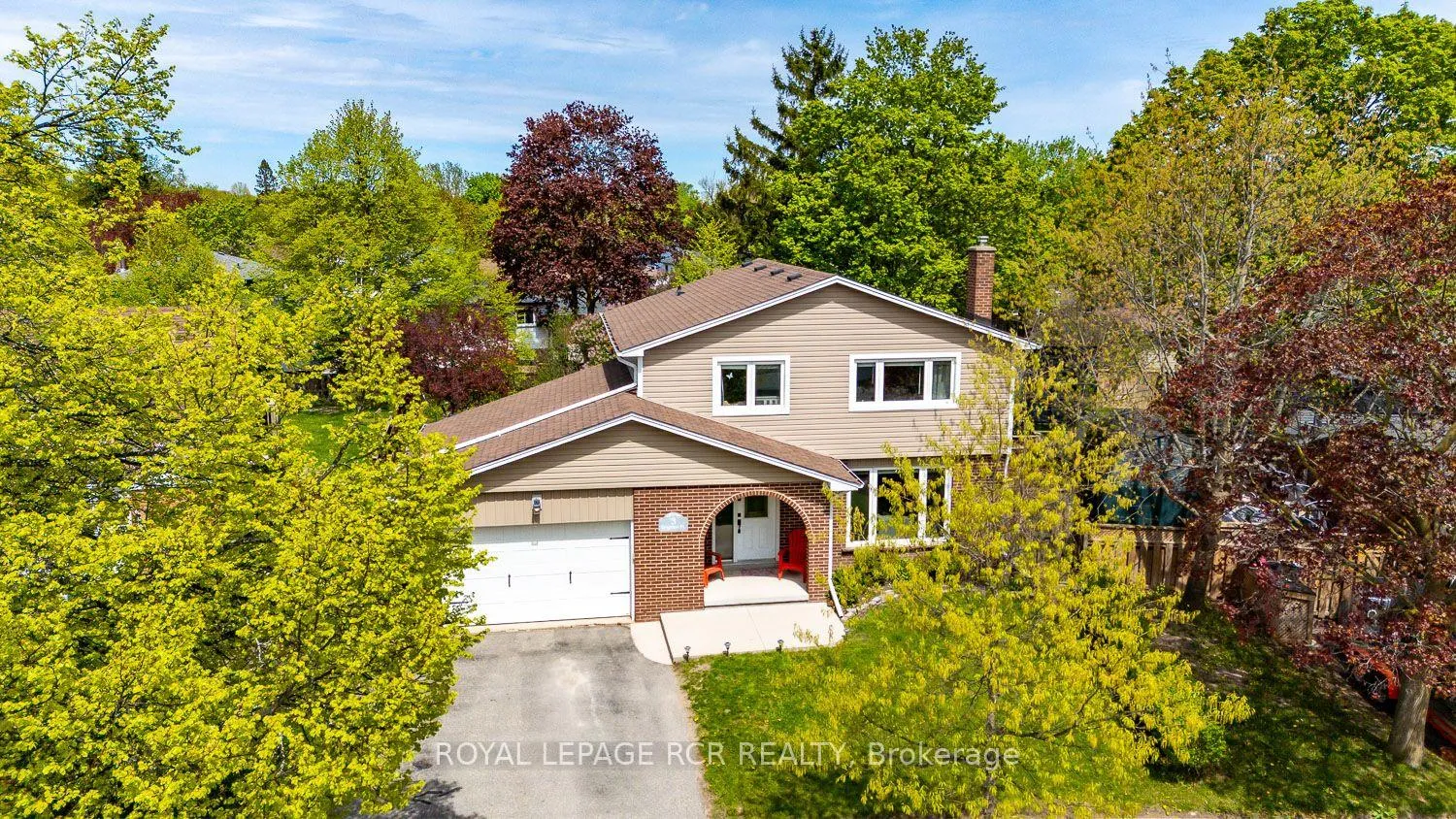 Photo 1 of 3 Brighton Place, Orangeville — HOMEH