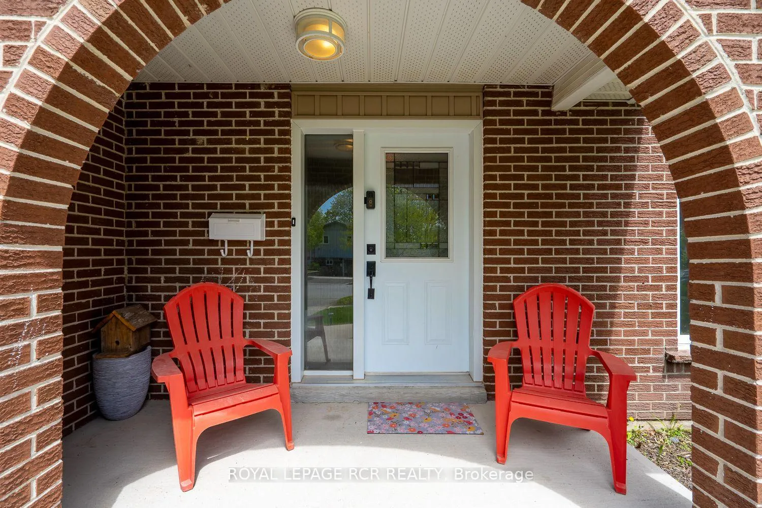 Photo 4 of 3 Brighton Place, Orangeville — HOMEH
