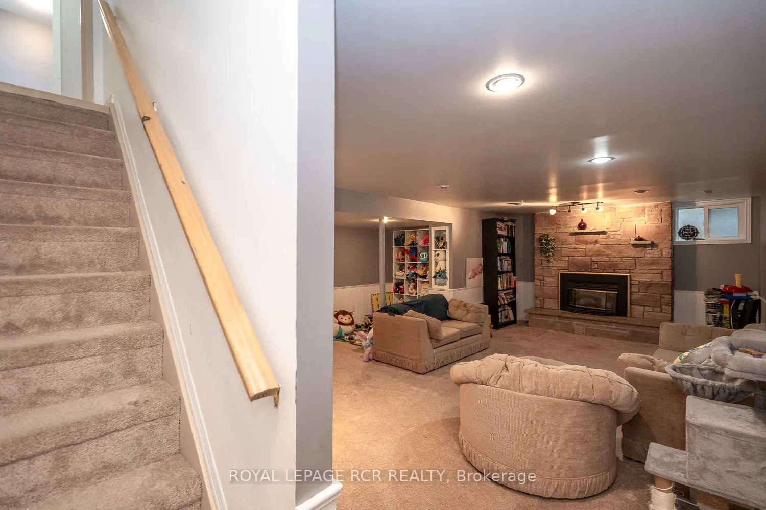 Photo 22 of 3 Brighton Place, Orangeville — HOMEH
