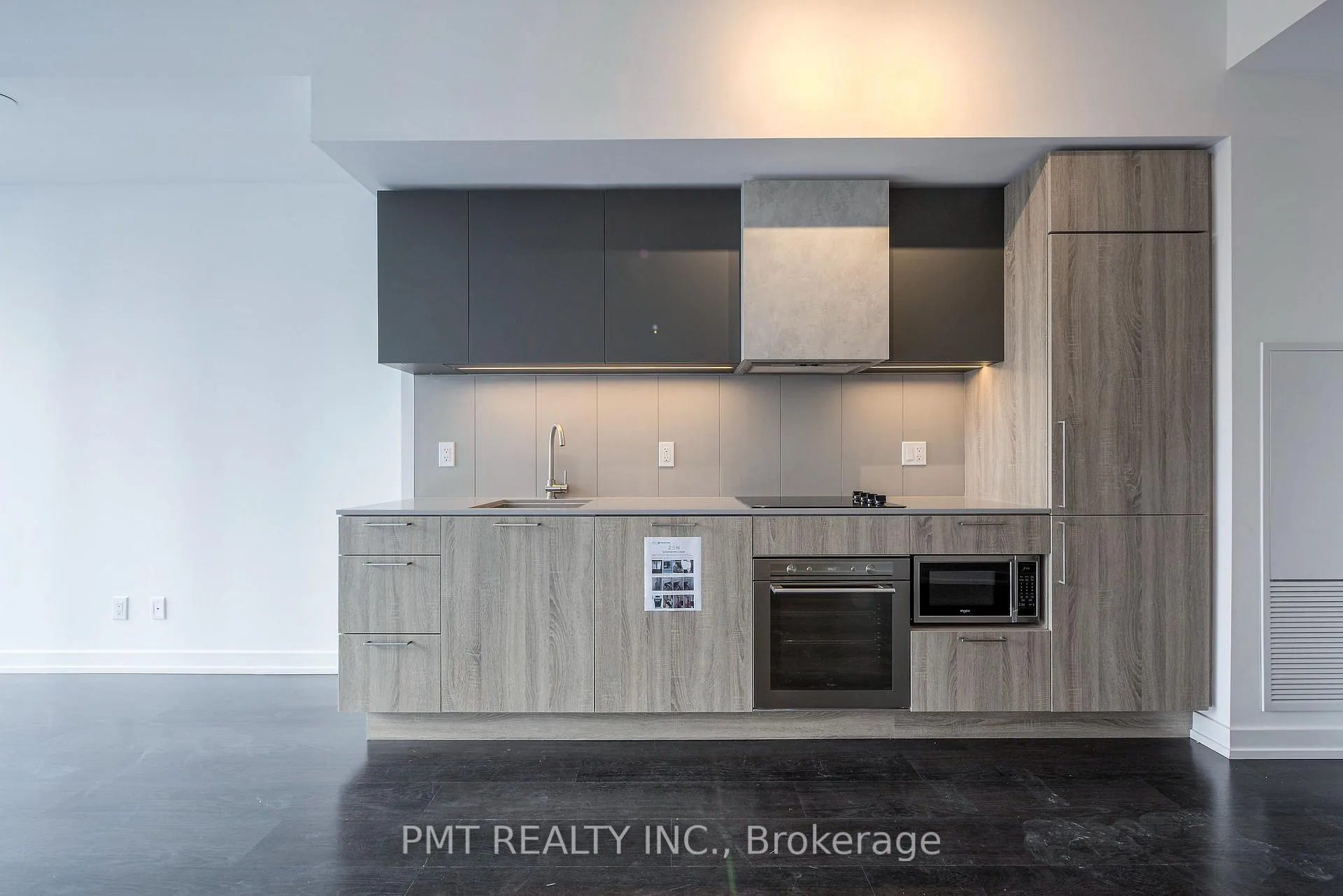 Photo 3 of Unit 710, 19 Western Battery Road, Toronto, Niagara — HOMEH
