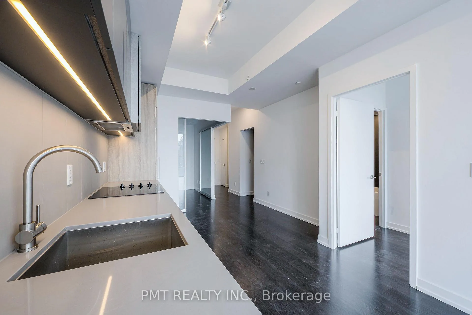 Photo 7 of Unit 710, 19 Western Battery Road, Toronto, Niagara — HOMEH